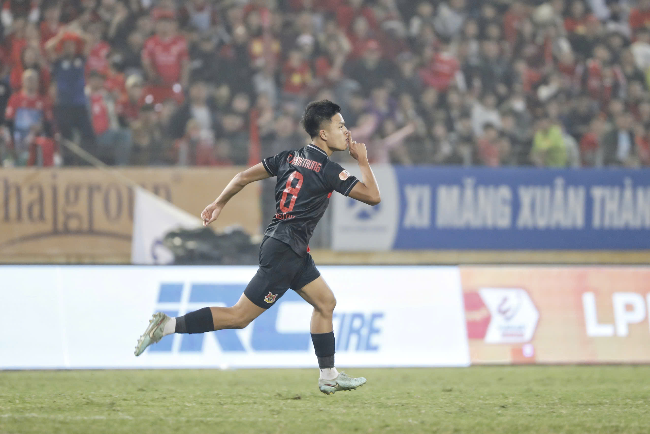 Việt kiều Trần Thành Trung và thông số bất ngờ: Cờ đã đến tay, quyết ghi điểm với HLV Kim Sang-sik- Ảnh 1.