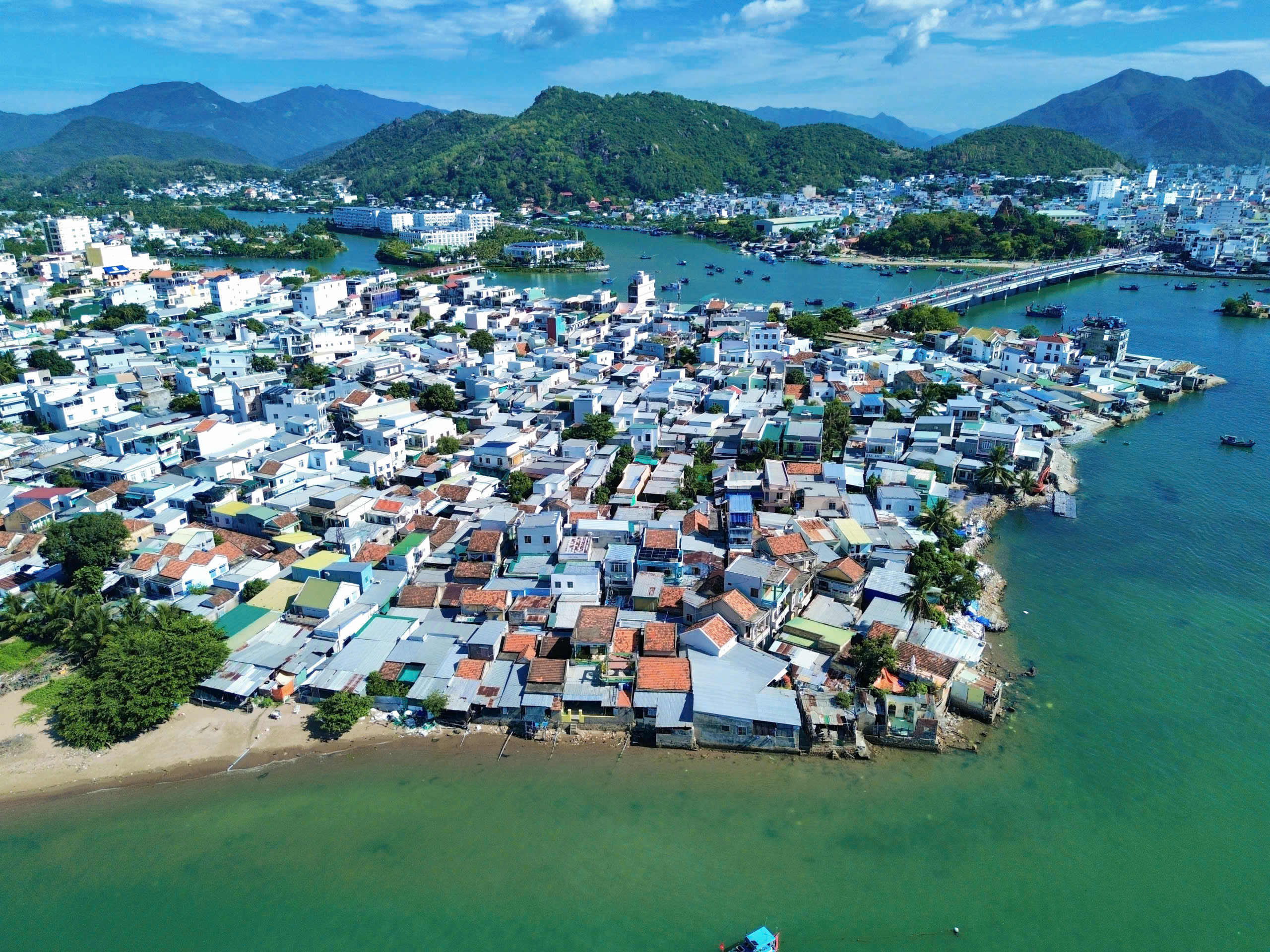 Khánh Hòa quy hoạch cồn Ngọc Thảo, cồn Nhất Trí thành không gian xanh ven sông - Ảnh 2.