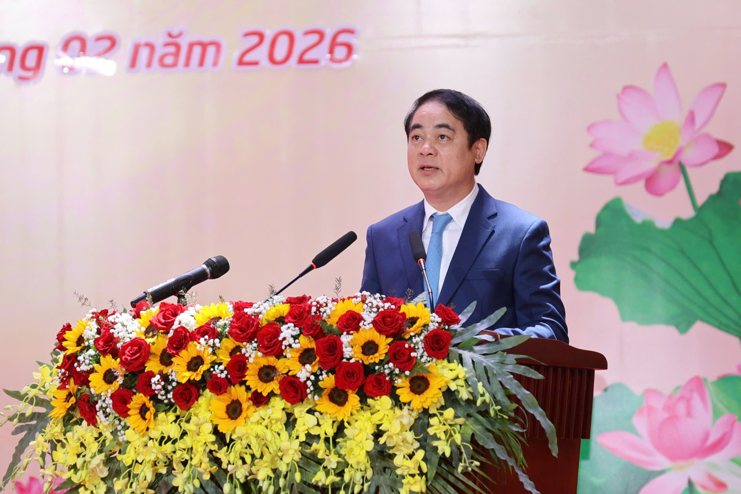 Khánh Hòa quyết tâm hiện thực hóa nghị quyết Đại hội XIV của Đảng - Ảnh 1.