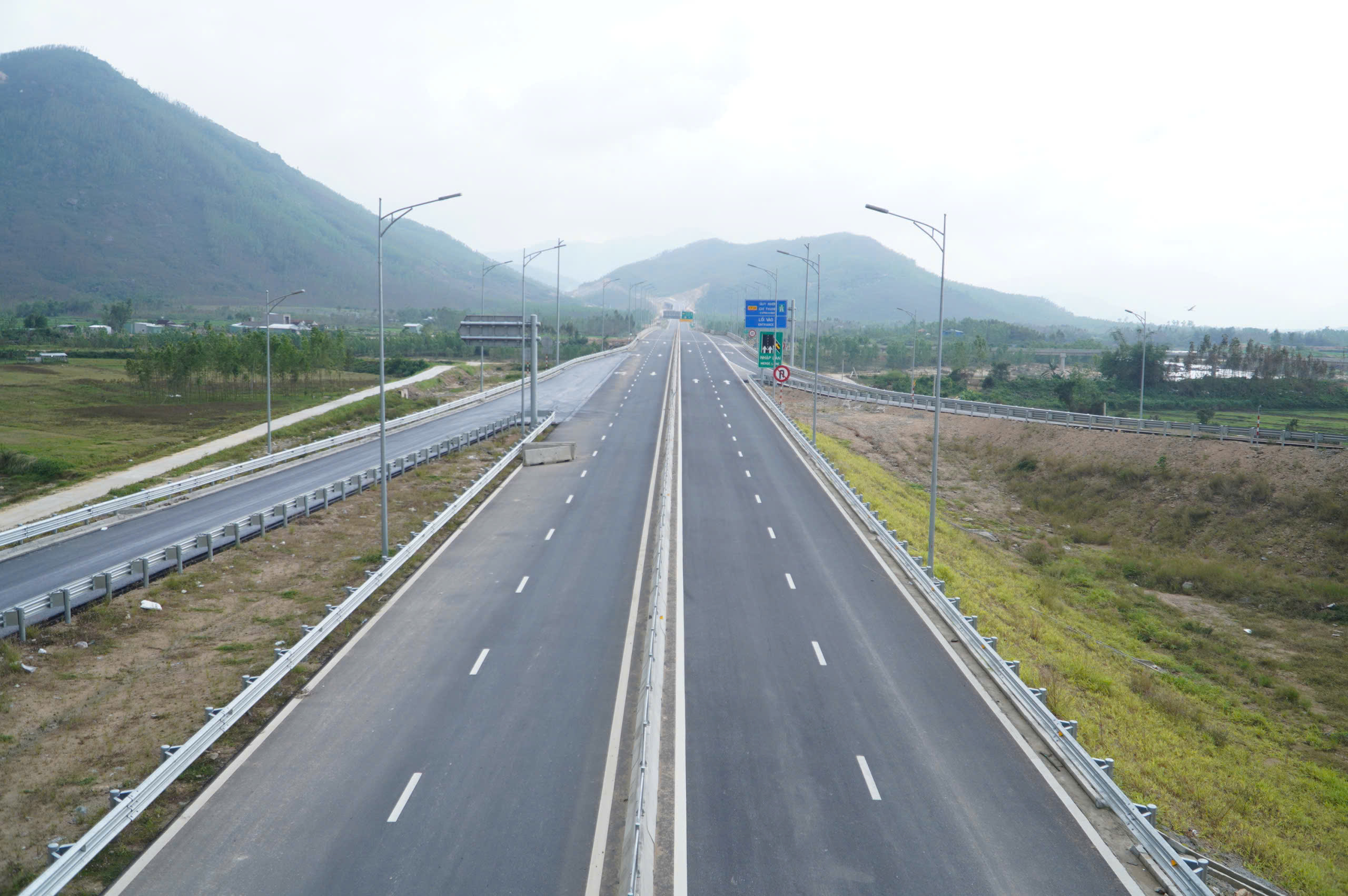 Cao tốc Quy Nhơn – Chí Thạnh đếm ngược ngày thông xe - Ảnh 11.