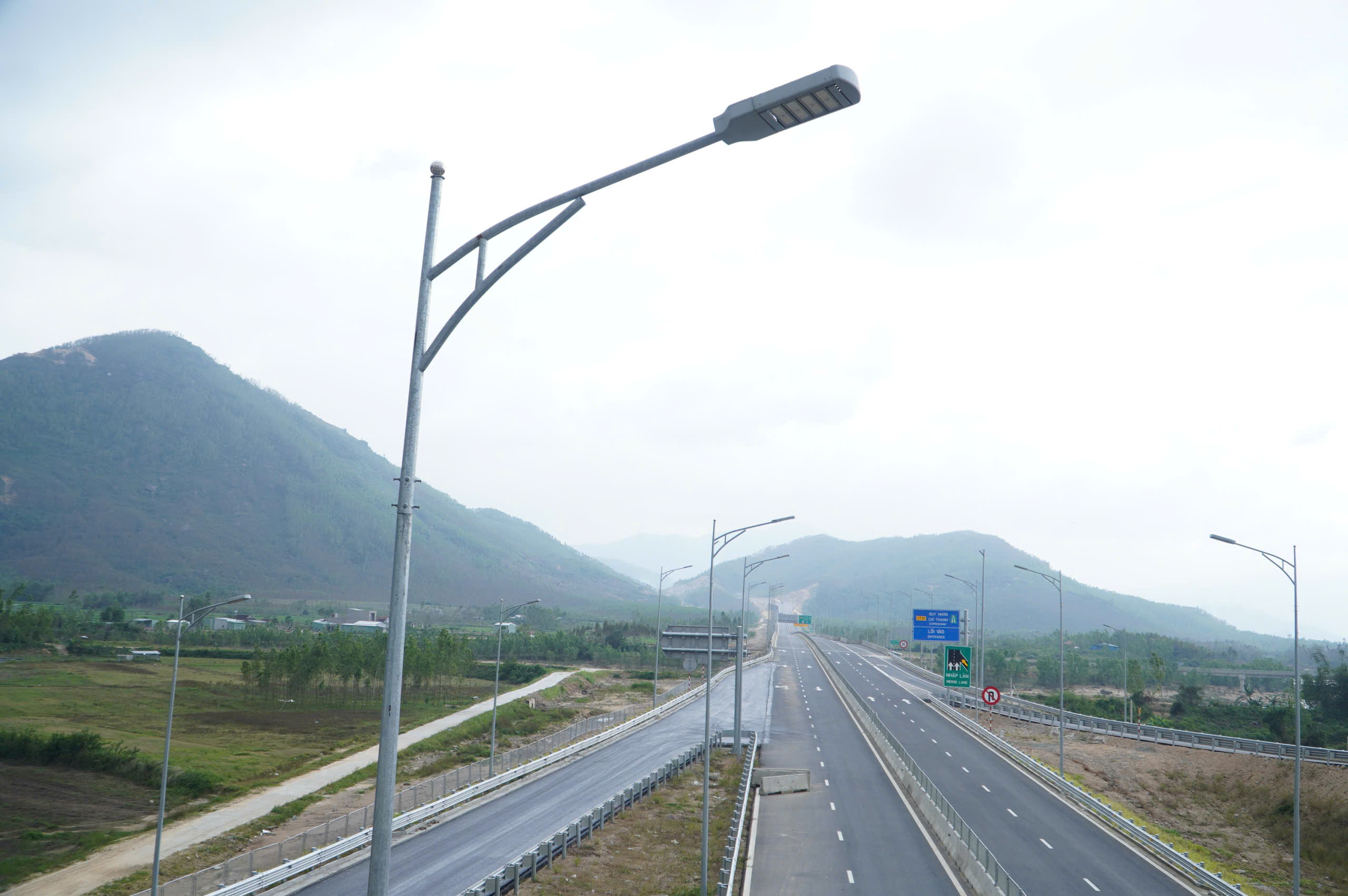 Cao tốc Quy Nhơn – Chí Thạnh đếm ngược ngày thông xe - Ảnh 8.