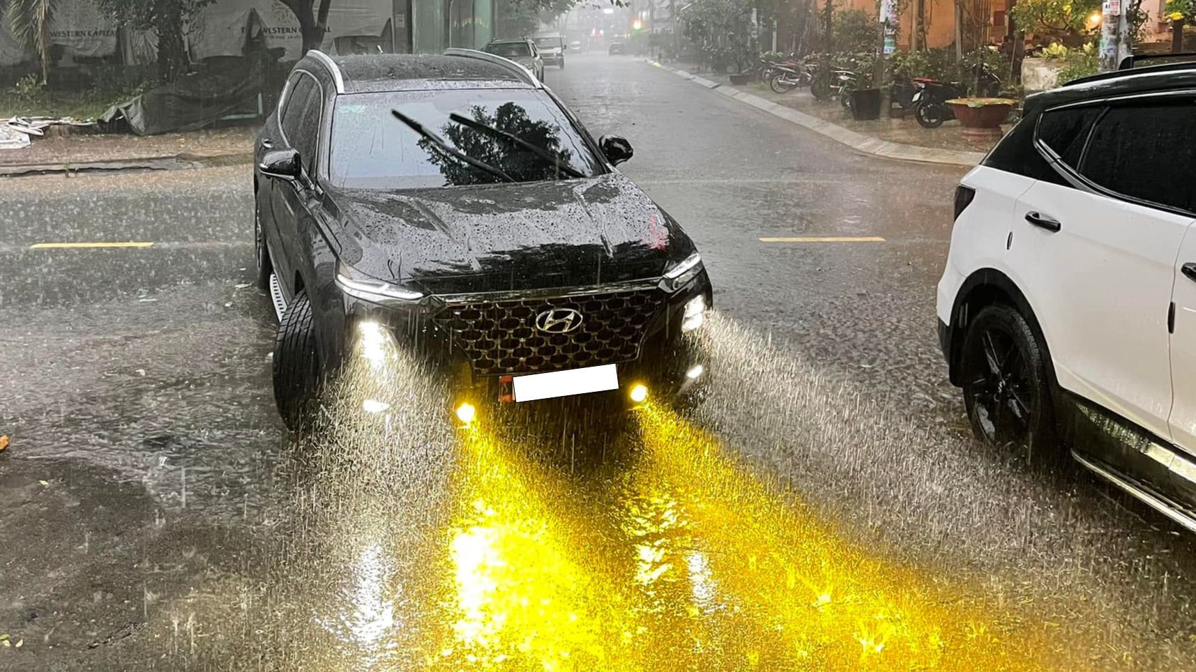 Lắp thêm đèn sương mù có bị phạt? - Ảnh 1. Lắp thêm đèn sương mù có bị phạt? - Ảnh 1.