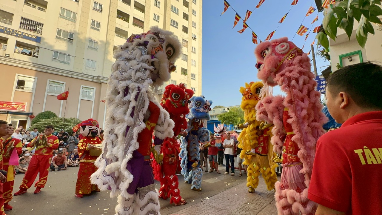 No mắt, sướng tai với 'linh hồn' ngày tết của người Hoa khu Chợ Lớn- Ảnh 1.