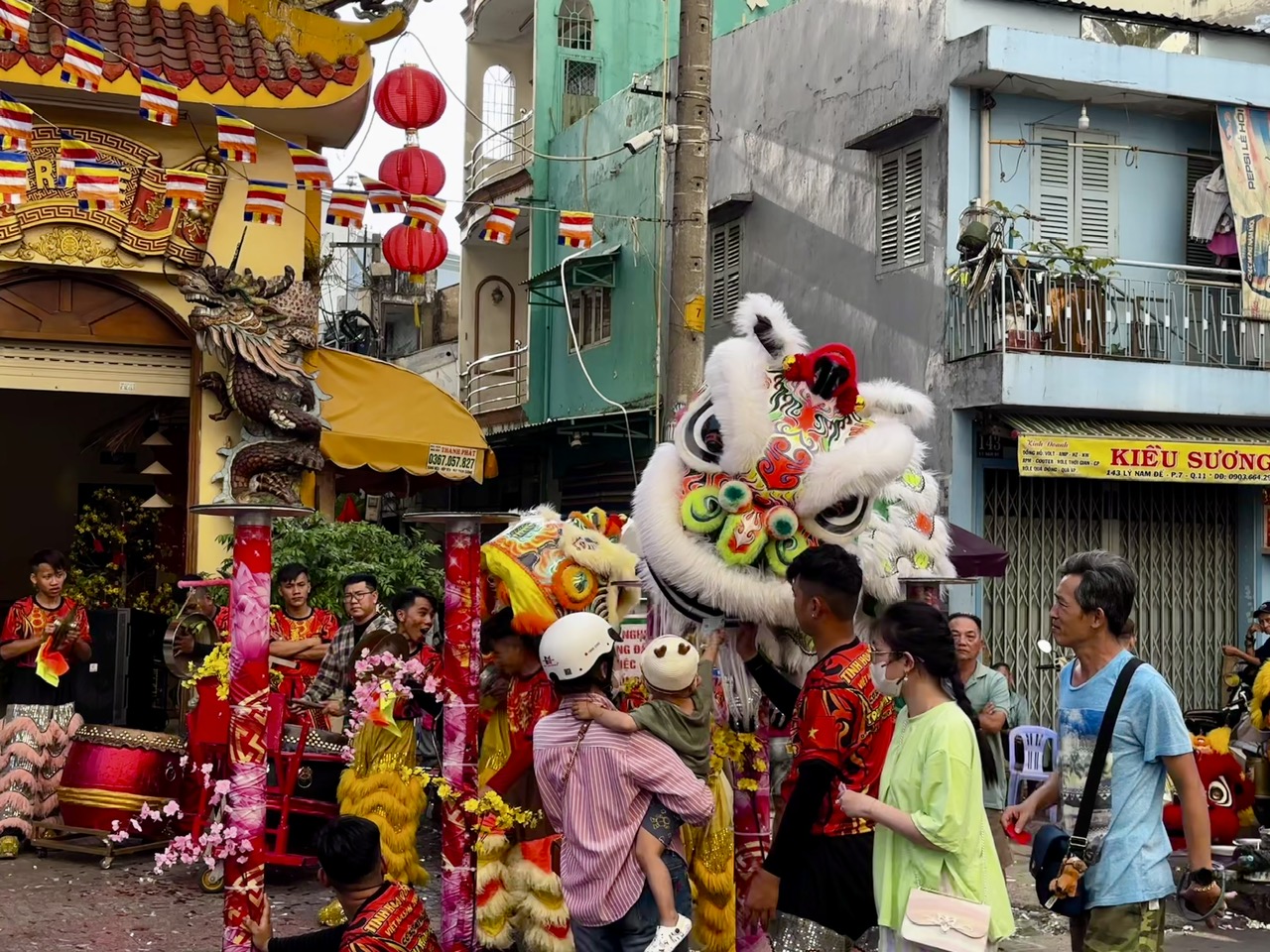 No mắt, sướng tai với 'linh hồn' ngày tết của người Hoa khu Chợ Lớn- Ảnh 17.