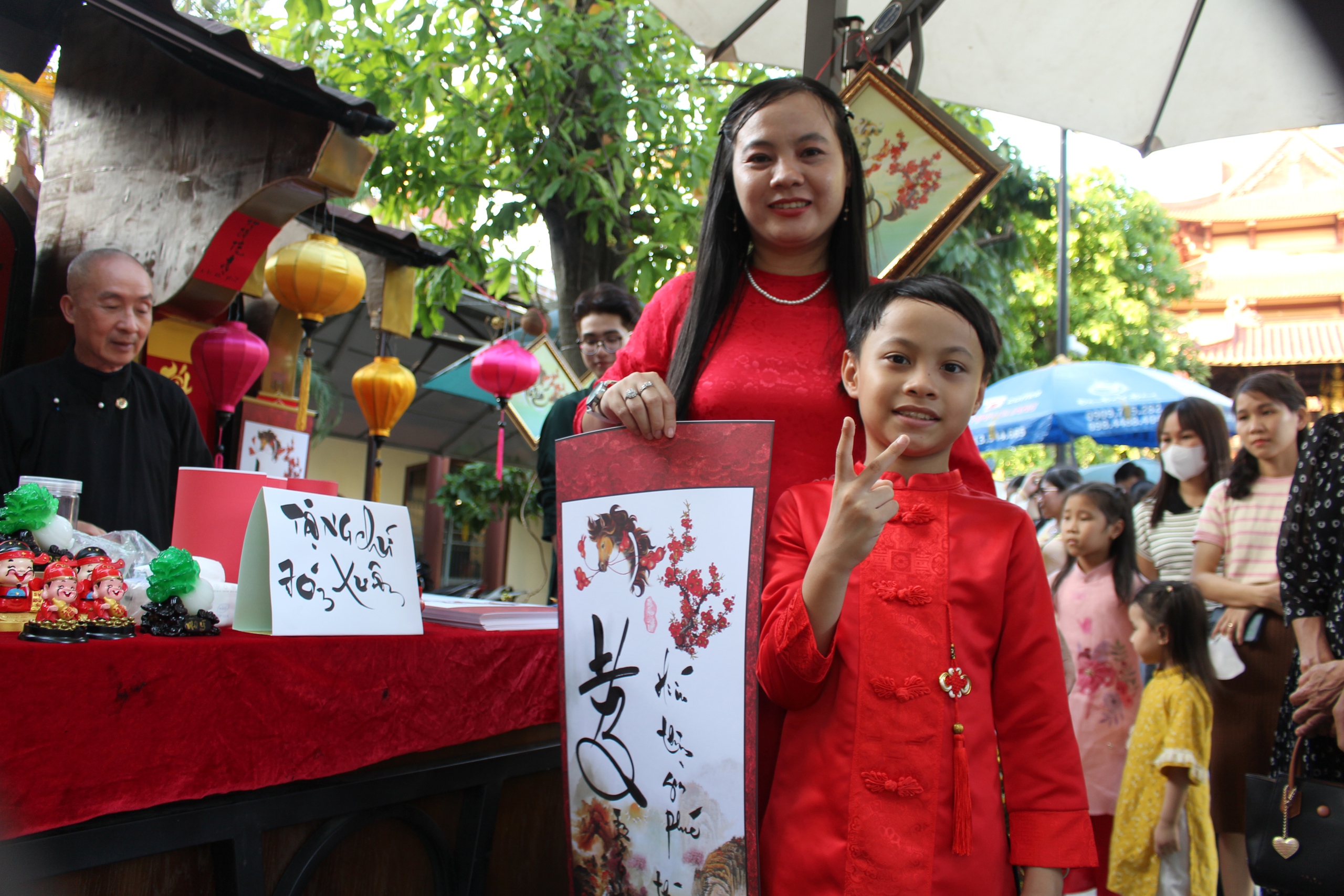 Xin chữ đầu năm tại tp . Hcm: Nét đẹp văn hóa truyền thống người Việt 2026 - Ảnh 9. Xin chữ đầu năm tại tp . Hcm: Nét đẹp văn hóa truyền thống người Việt 2026 - Ảnh 9.