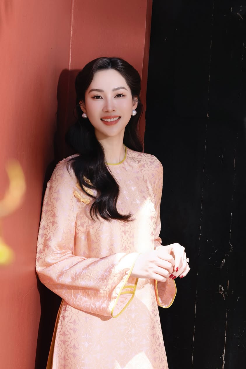 Nhan sắc của Hoa hậu Đặng Thu Thảo g&acirc;y ch&uacute; &yacute; - Ảnh 1.