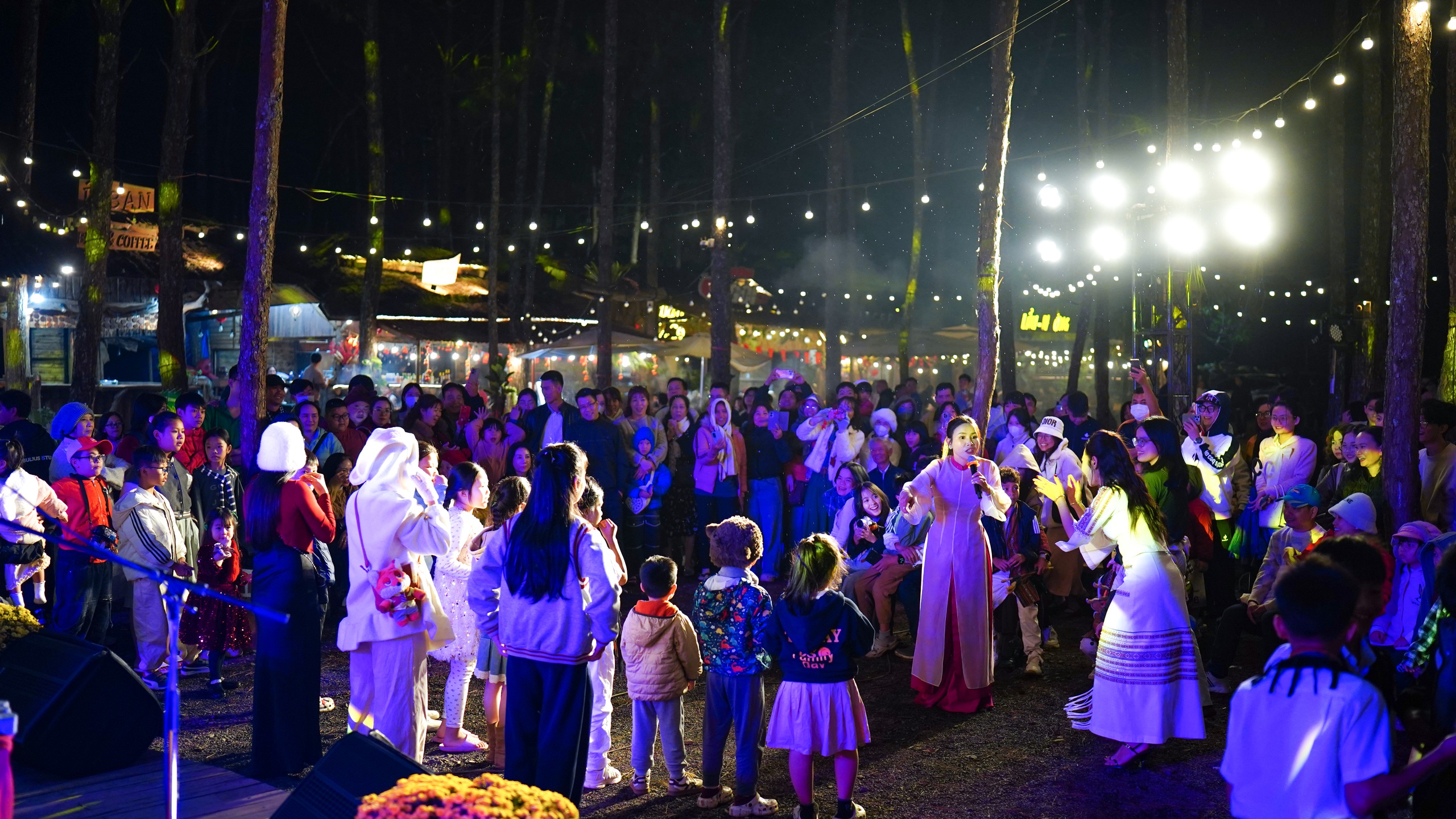 Quảng Ngãi: Doanh thu du lịch dịp tết đạt 488 tỉ đồng, đón 610.000 lượt khách- Ảnh 2.