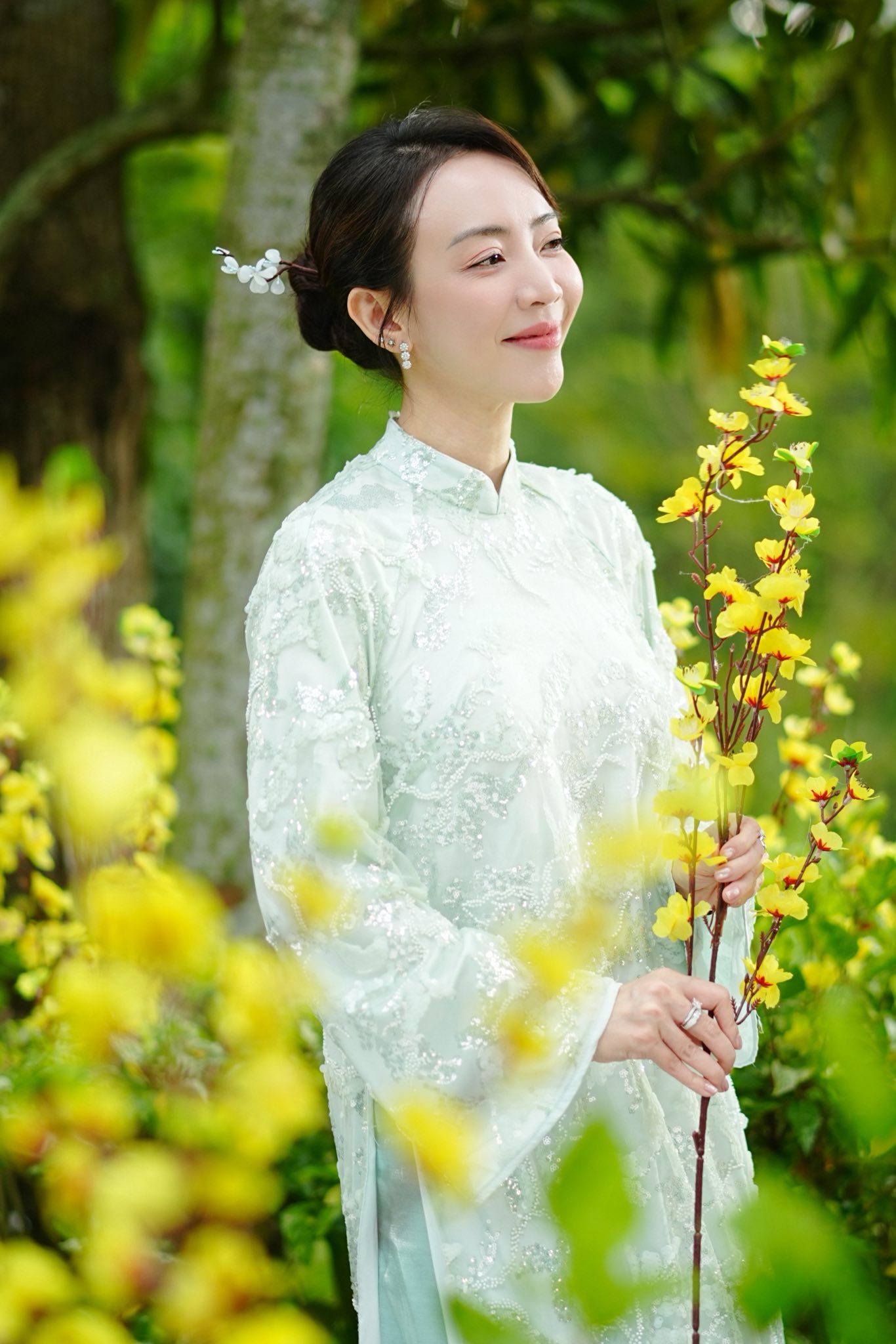 Trăn trở của Thu Trang ở tuổi ngoài 40 - Ảnh 3.