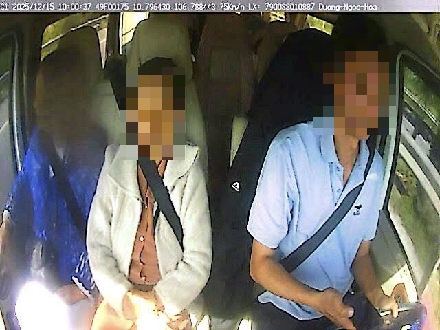 Cao tốc TP.HCM - V&acirc;n Phong ken đặc xe quay lại sau tết: CSGT ph&aacute;t cảnh b&aacute;o- Ảnh 4.