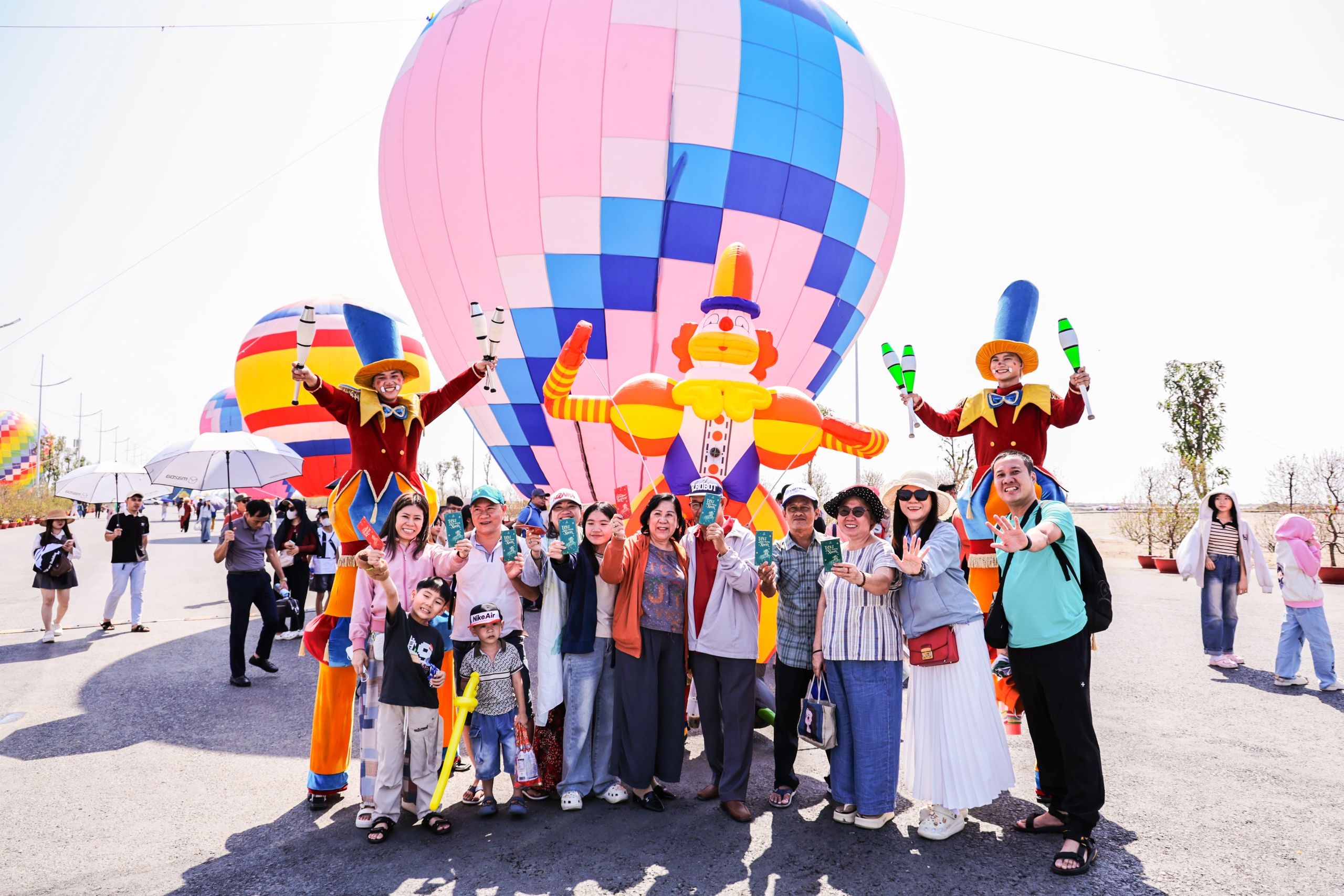 Cần Giờ: Từ Rừng Sác đến 'rừng' lễ hội - Ảnh 2.