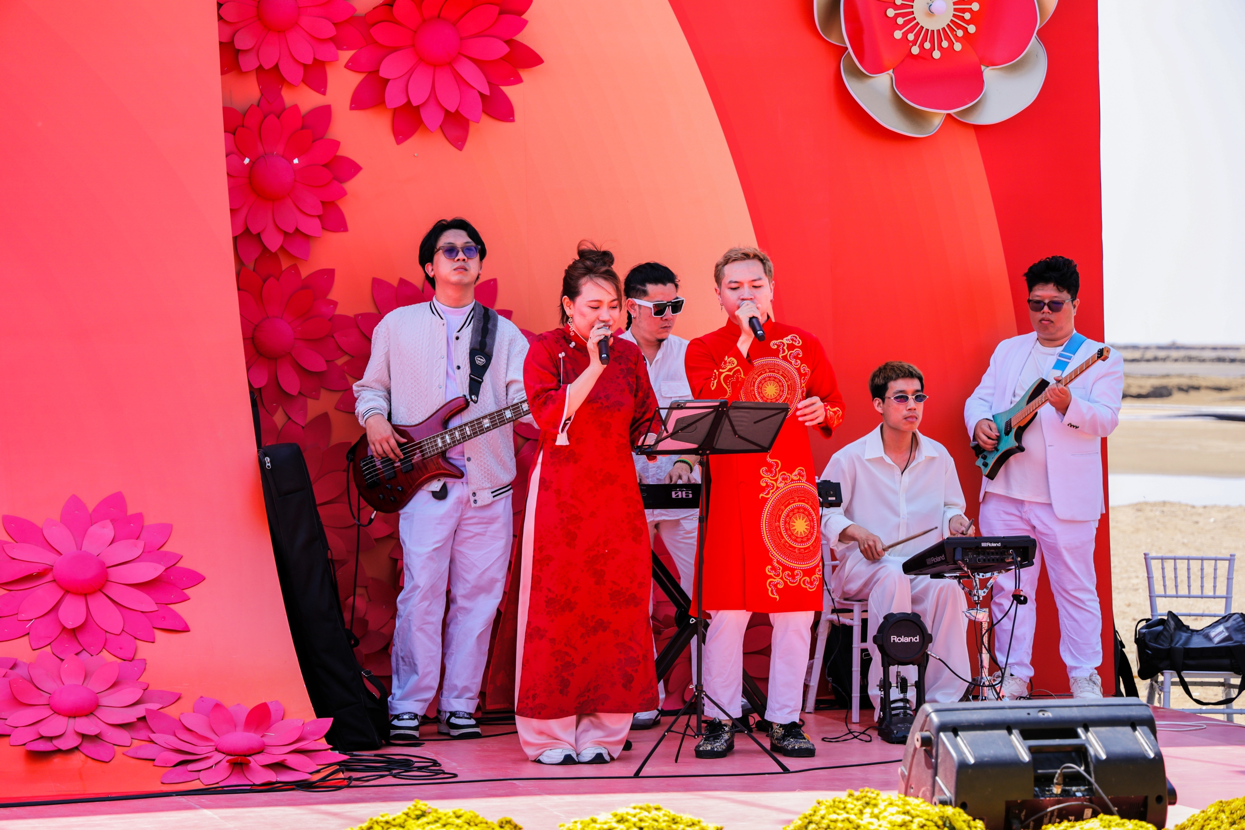 Cần Giờ: Từ Rừng Sác đến 'rừng' lễ hội - Ảnh 6.