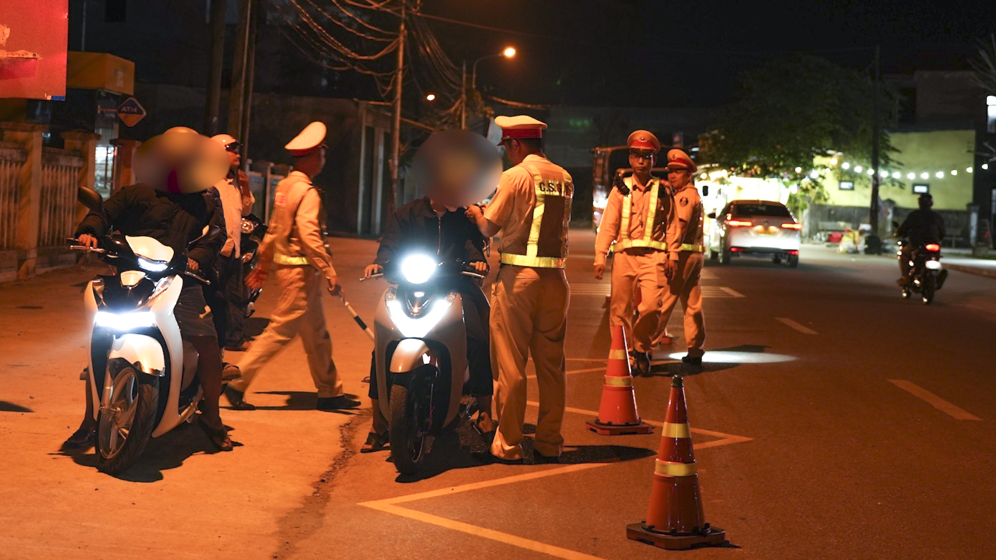 8 ngày tết, CSGT Quảng Ngãi xử phạt hơn 1.100 trường hợp vi phạm giao thông- Ảnh 1.