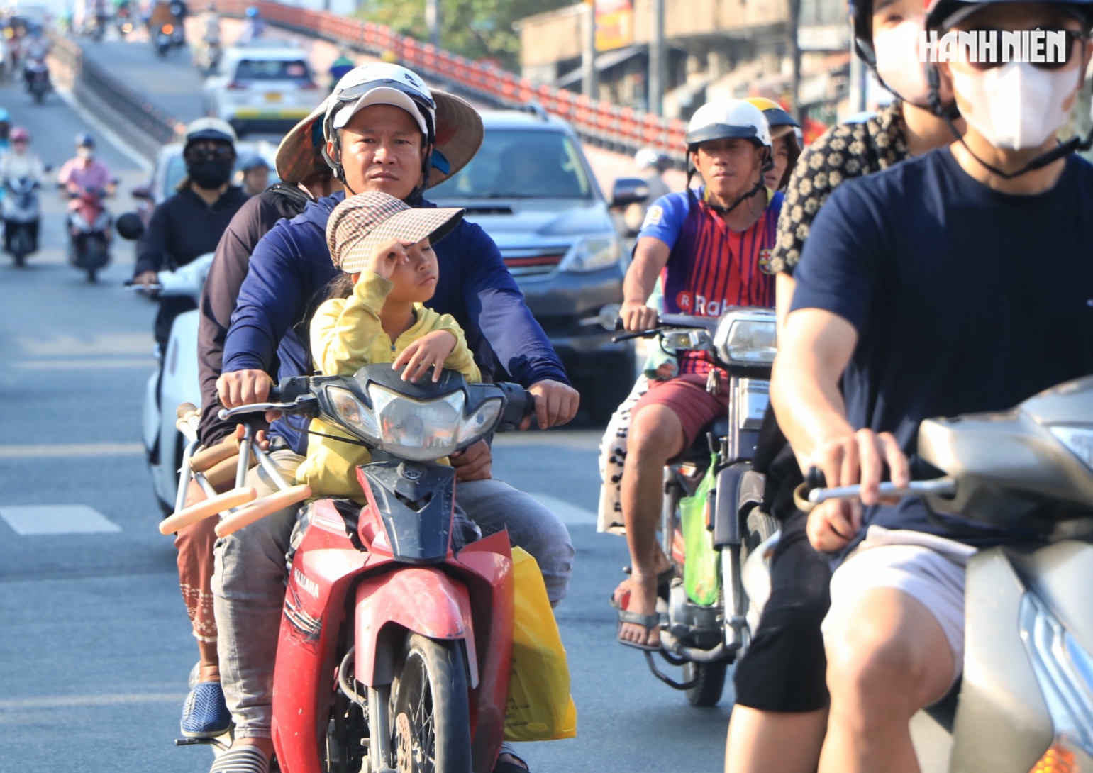 Mùng 6 tết: Bất ngờ đường phố TP.HCM - Ảnh 2.