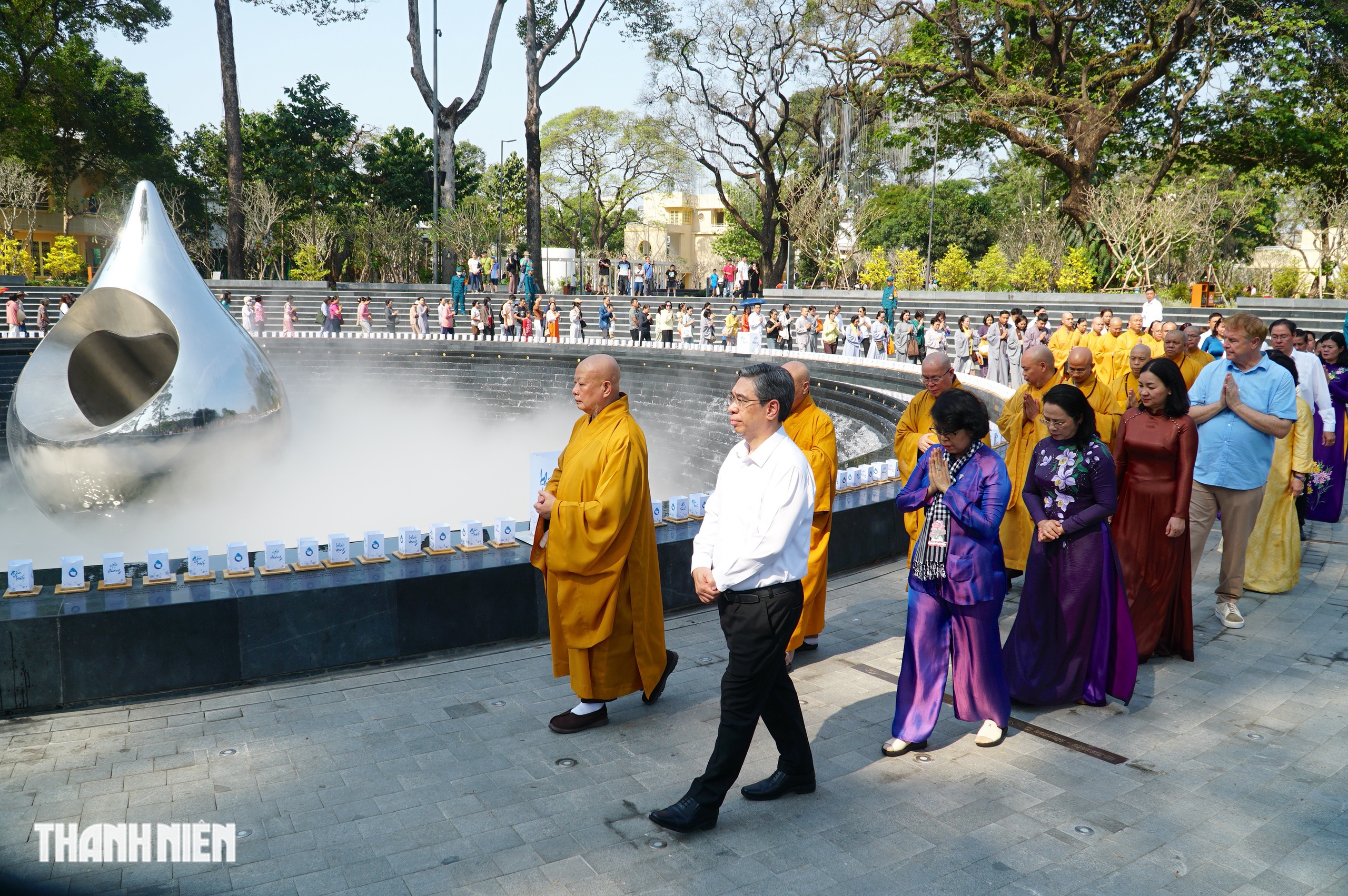 Mùng 6 tết, tổ chức cầu siêu cho nạn nhân Covid-19 tại công viên Lý Thái Tổ - Ảnh 6.