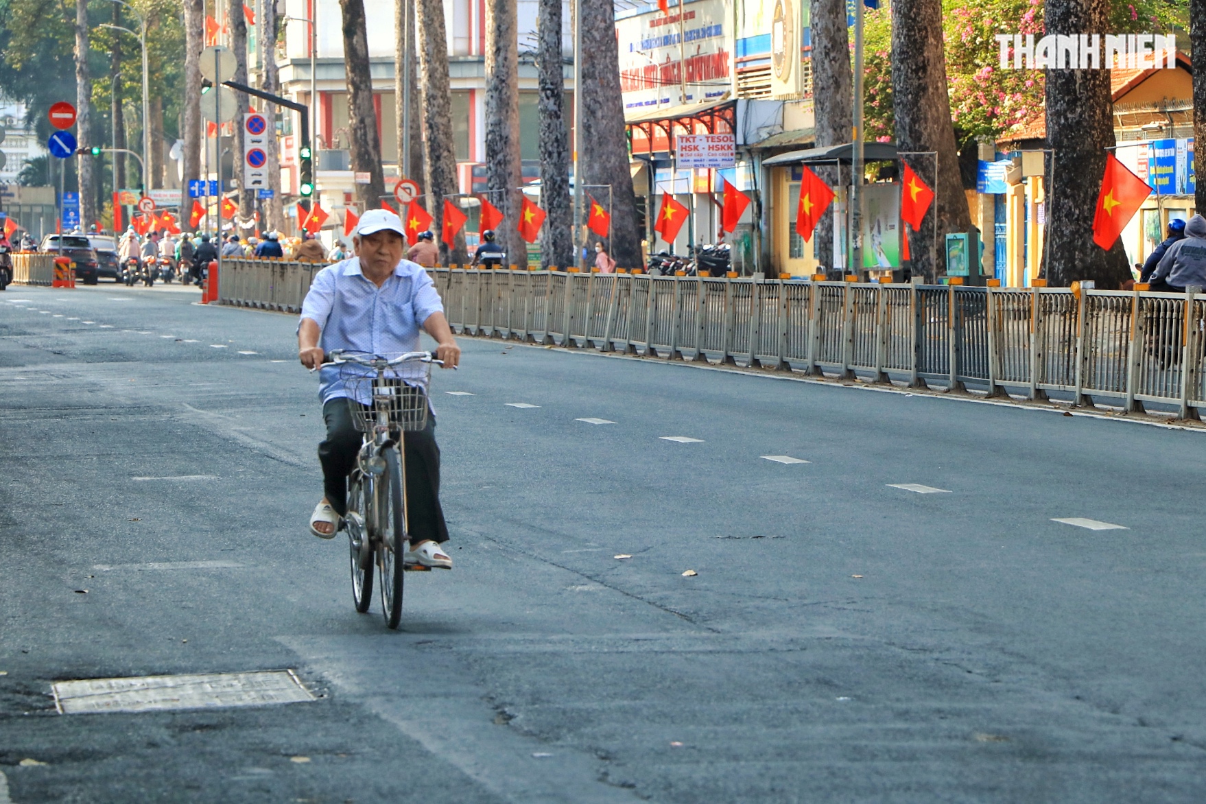 Mùng 6 tết: Bất ngờ đường phố TP.HCM - Ảnh 6.