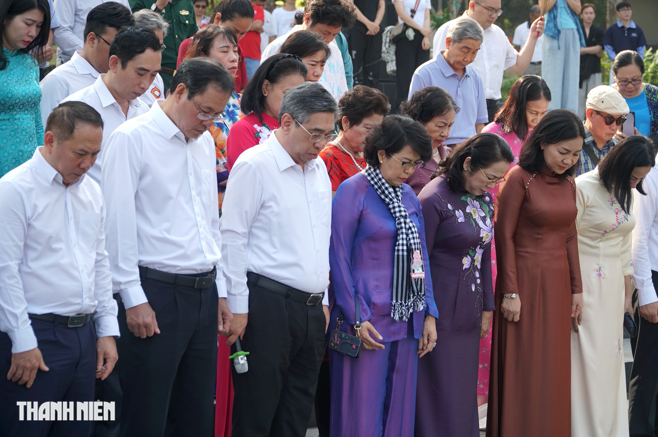 Mùng 6 tết, tổ chức cầu siêu cho nạn nhân Covid-19 tại công viên Lý Thái Tổ - Ảnh 1.