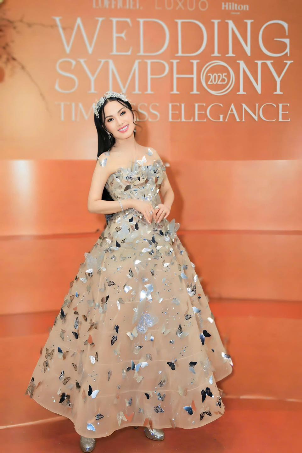 Hà Phương: Ở nhà thì bị nói ăn bám, đi diễn thì bị đồn ly hôn  - Ảnh 3.