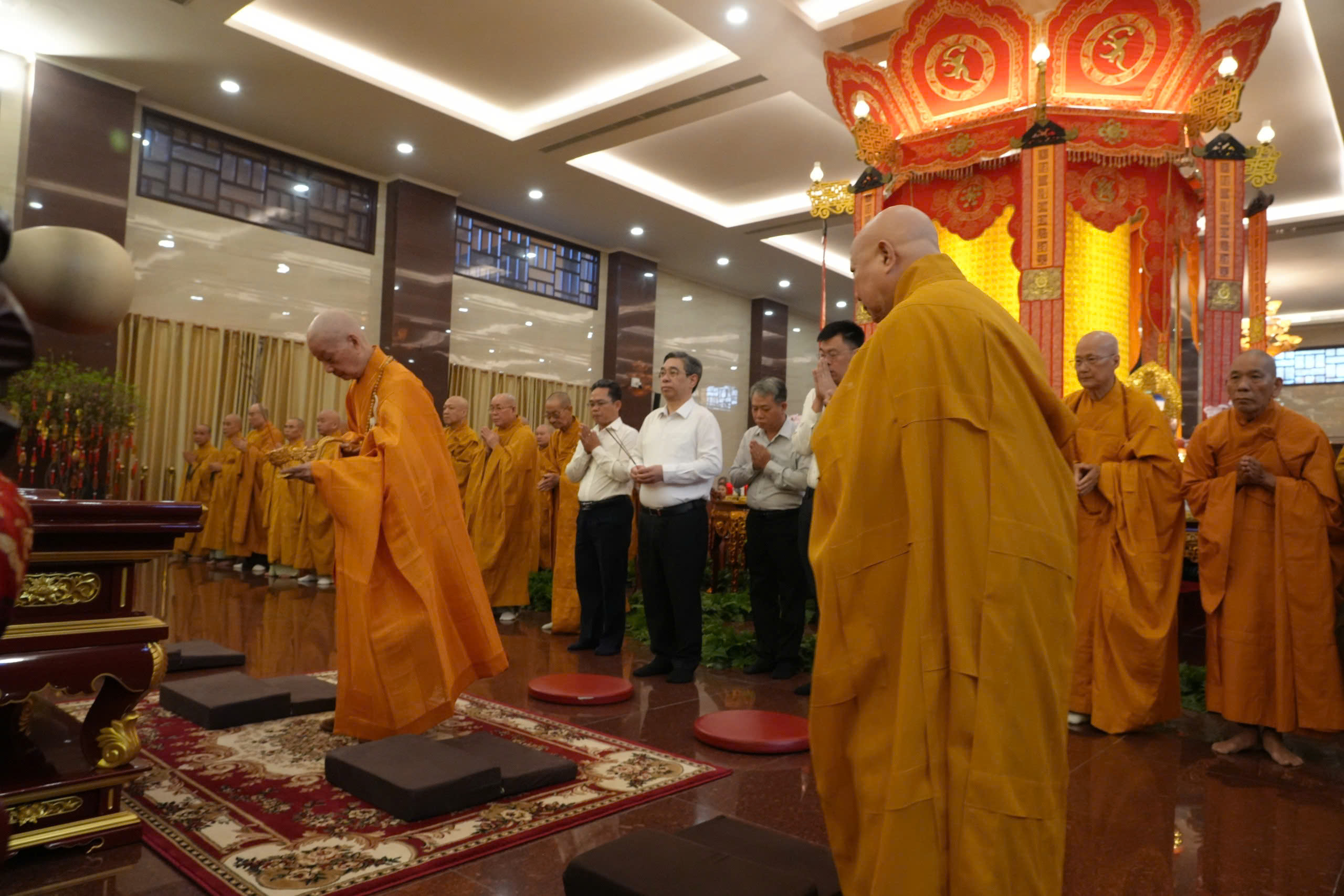 Khai đàn Pháp hội Dược Sư cầu quốc thái dân an tại Việt Nam Quốc Tự- Ảnh 2. Khai đàn Pháp hội Dược Sư cầu quốc thái dân an tại Việt Nam Quốc Tự- Ảnh 2.