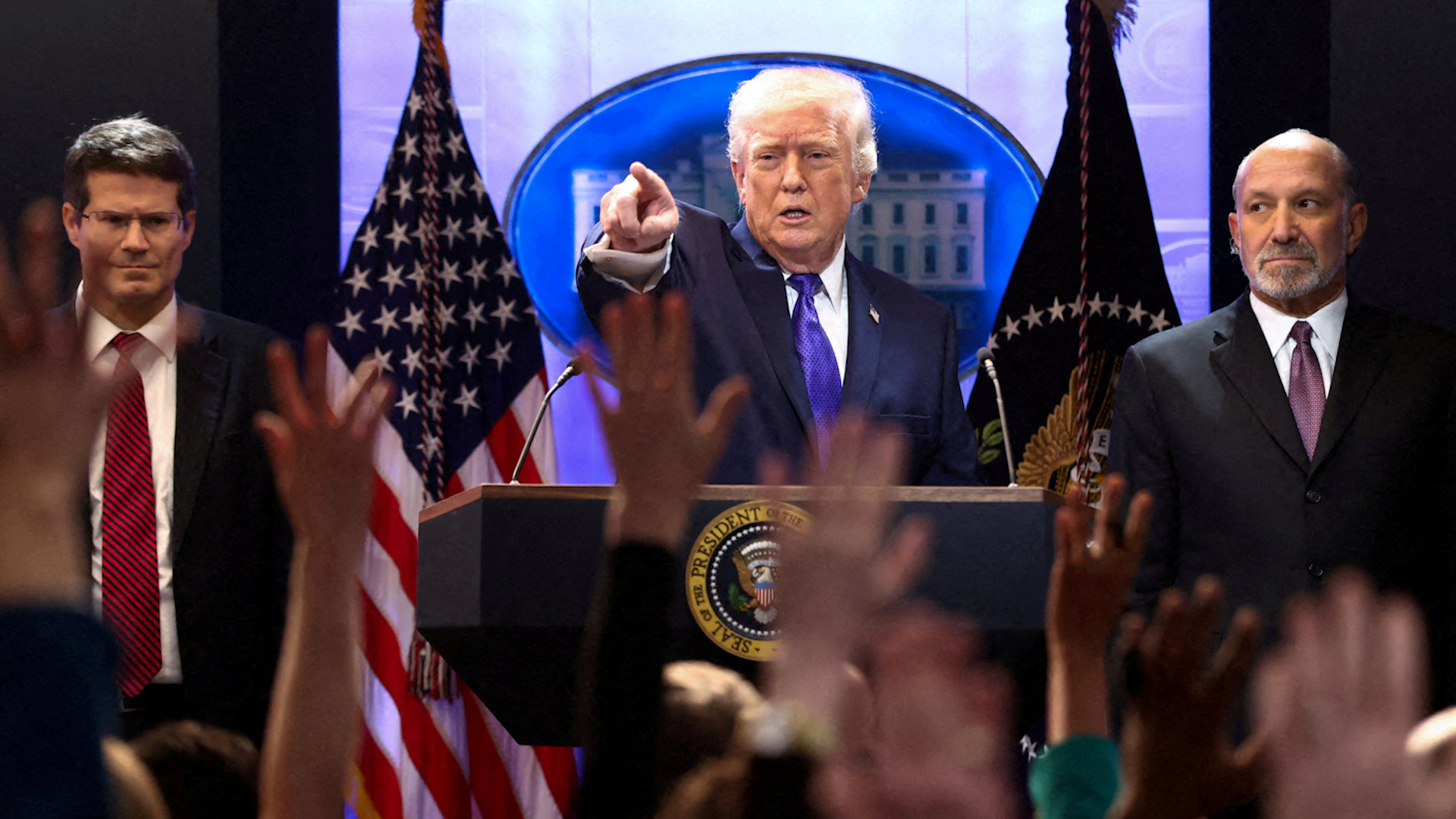 &Ocirc;ng Trump tuy&ecirc;n bố sẽ tăng thuế suất to&agrave;n cầu từ 10% l&ecirc;n 15% - Ảnh 1.