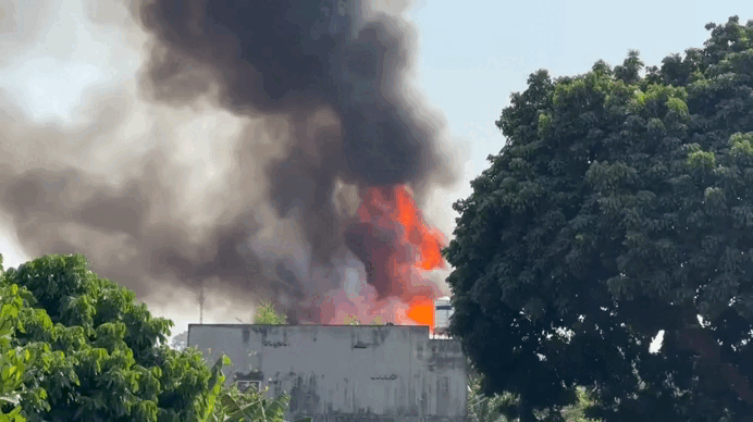 UBND phường Hiệp Bình báo cáo vụ cháy quán cà phê, ẩm thực nổi tiếng ở TP.HCM - Ảnh 4.