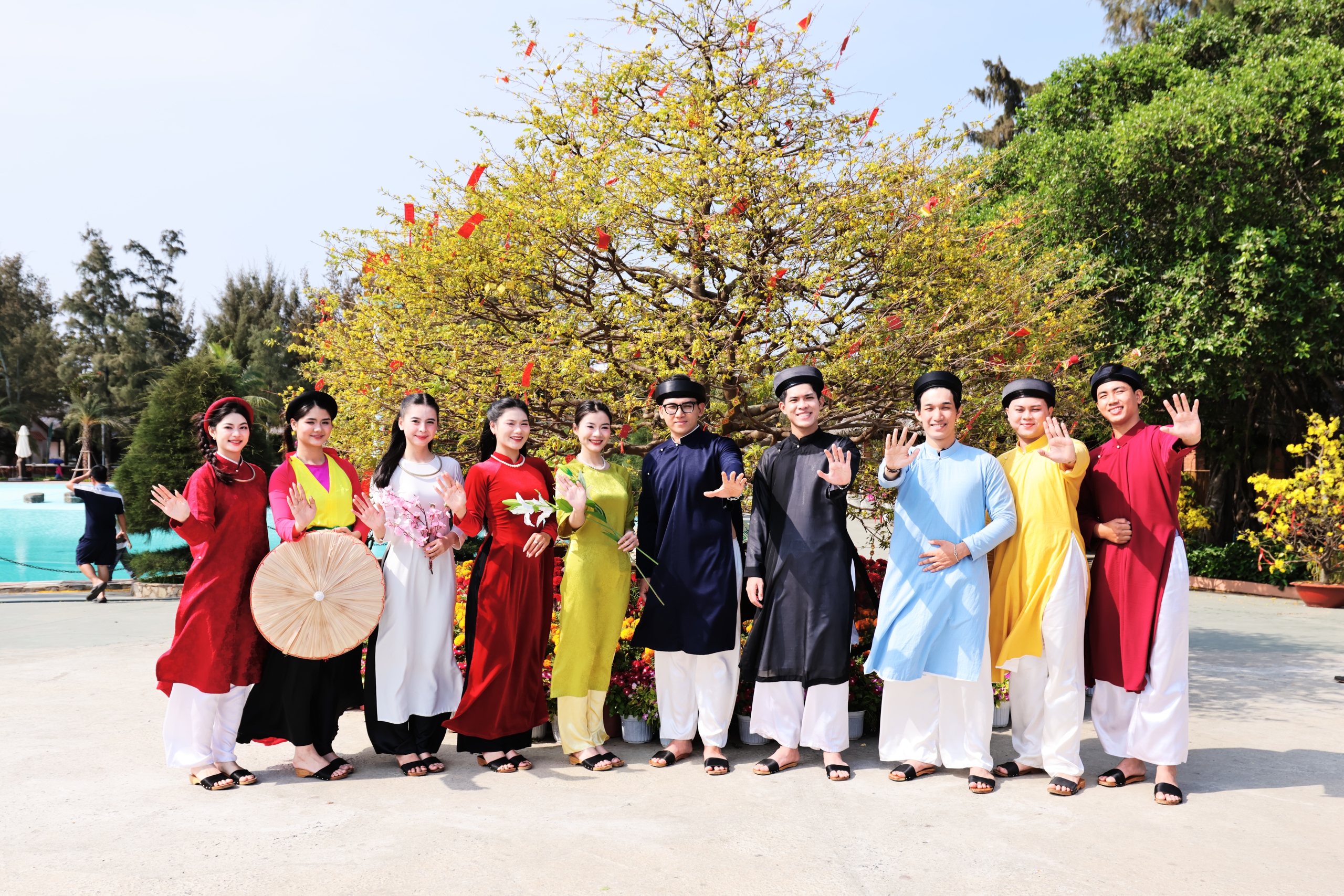 Cần Giờ đông nghịt khách mùng 5-6 tết, trò chơi dân gian tấp nập- Ảnh 20. Cần Giờ đông nghịt khách mùng 5-6 tết, trò chơi dân gian tấp nập- Ảnh 20.