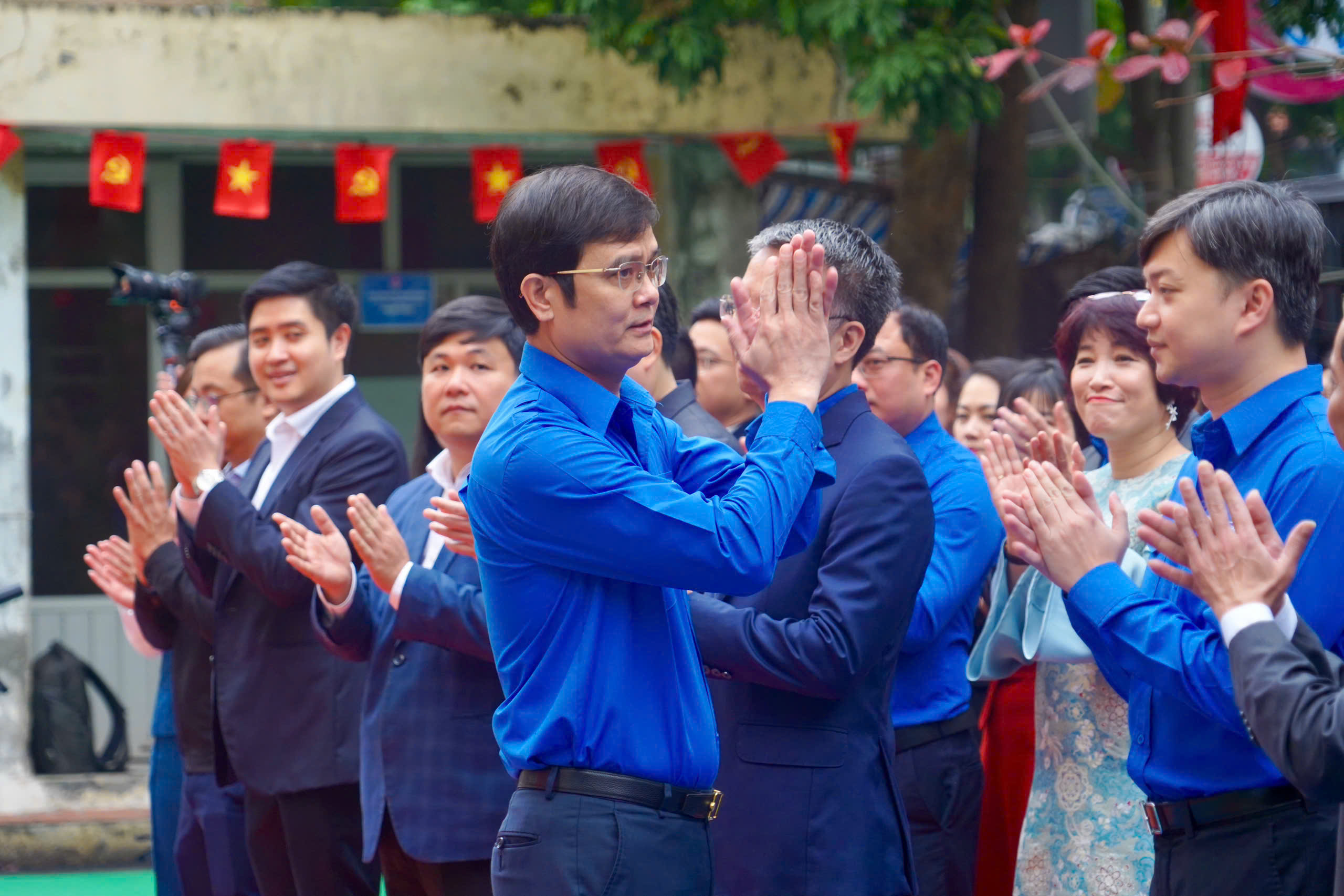 Bí thư thứ nhất T.Ư Đoàn đề cao tinh thần nêu gương dịp năm mới- Ảnh 4. Bí thư thứ nhất T.Ư Đoàn đề cao tinh thần nêu gương dịp năm mới- Ảnh 4.