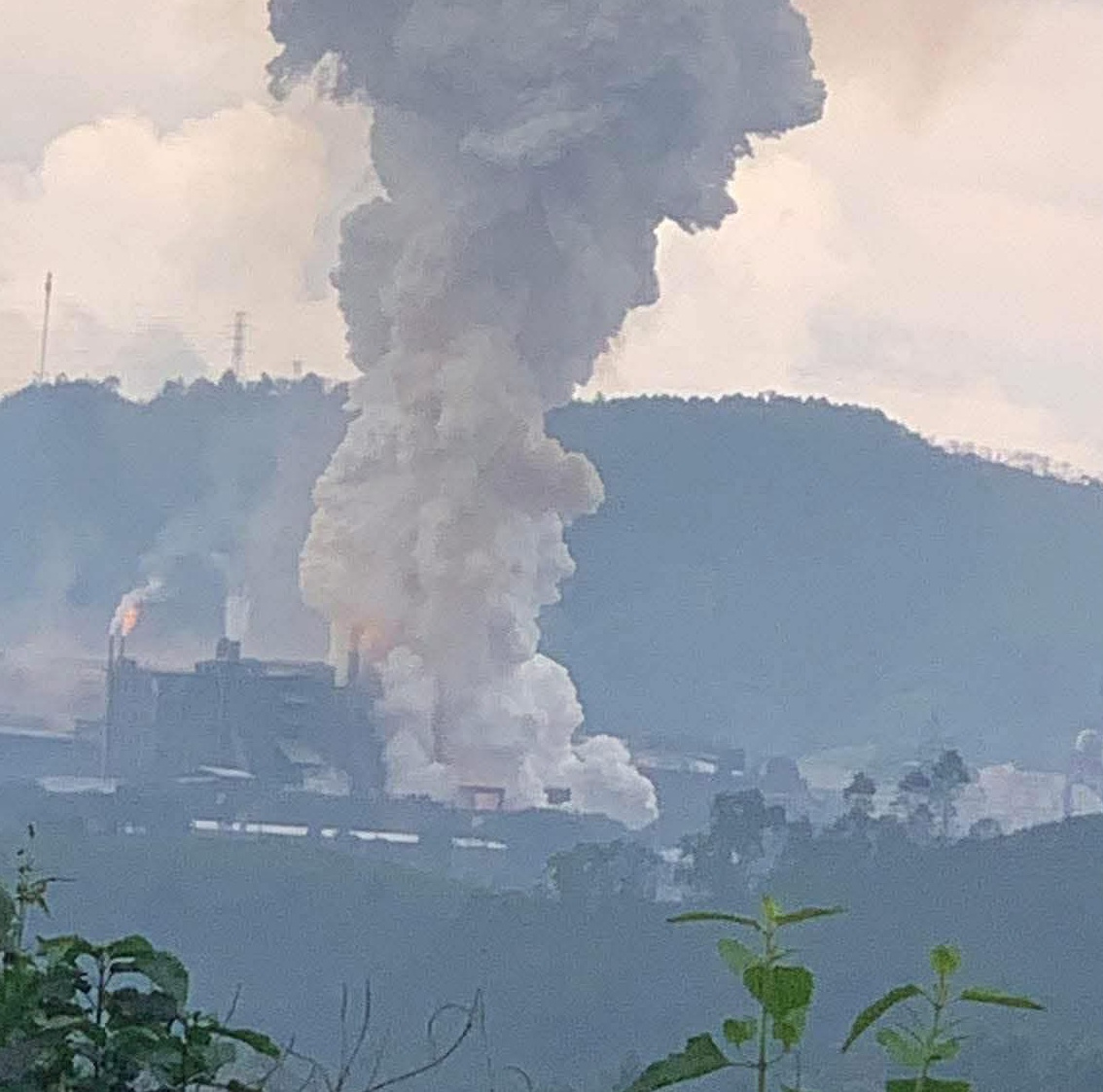 Nổ lớn ở khu công nghiệp Tằng Loỏng, phát hiện 1 người tử vong- Ảnh 1. Nổ lớn ở khu công nghiệp Tằng Loỏng, phát hiện 1 người tử vong- Ảnh 1.