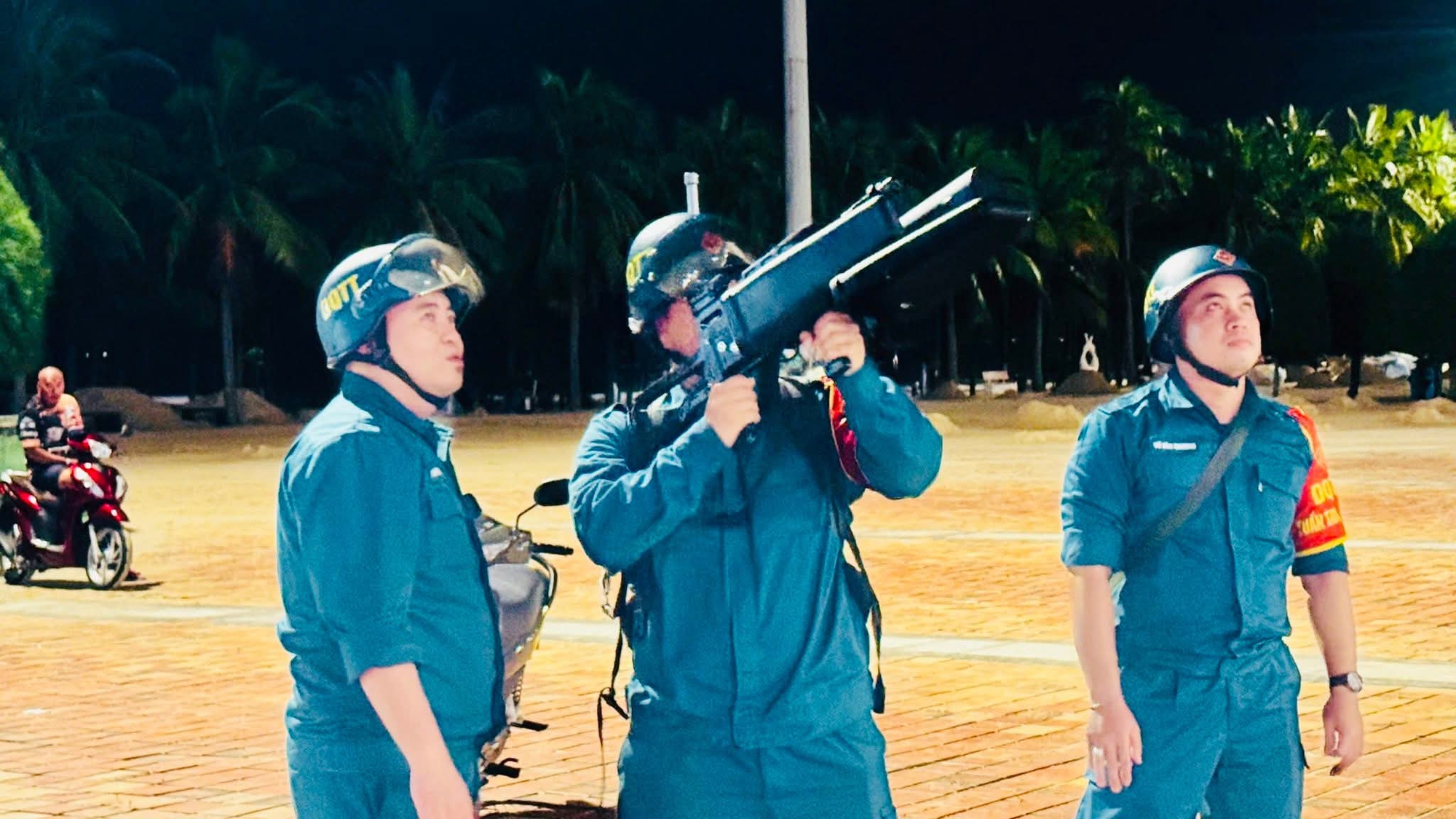 Drone 'đại náo' sân bay Đà Nẵng: Nghi vấn quay clip quảng bá bất động sản?- Ảnh 5. Drone 'đại náo' sân bay Đà Nẵng: Nghi vấn quay clip quảng bá bất động sản?- Ảnh 5.