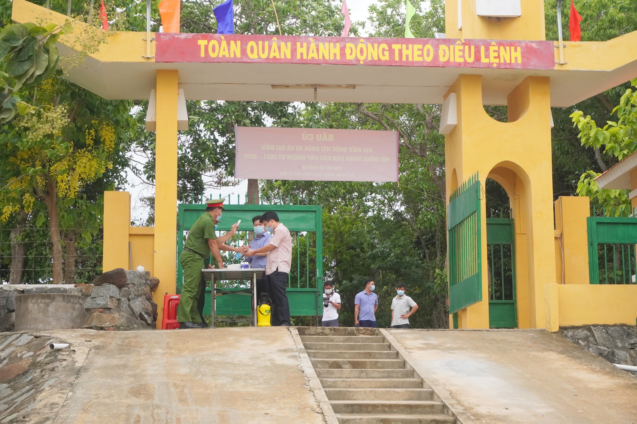 Cà Mau bầu cử sớm ở đảo tiền tiêu Hòn Khoai, Hòn Chuối   - Ảnh 1.