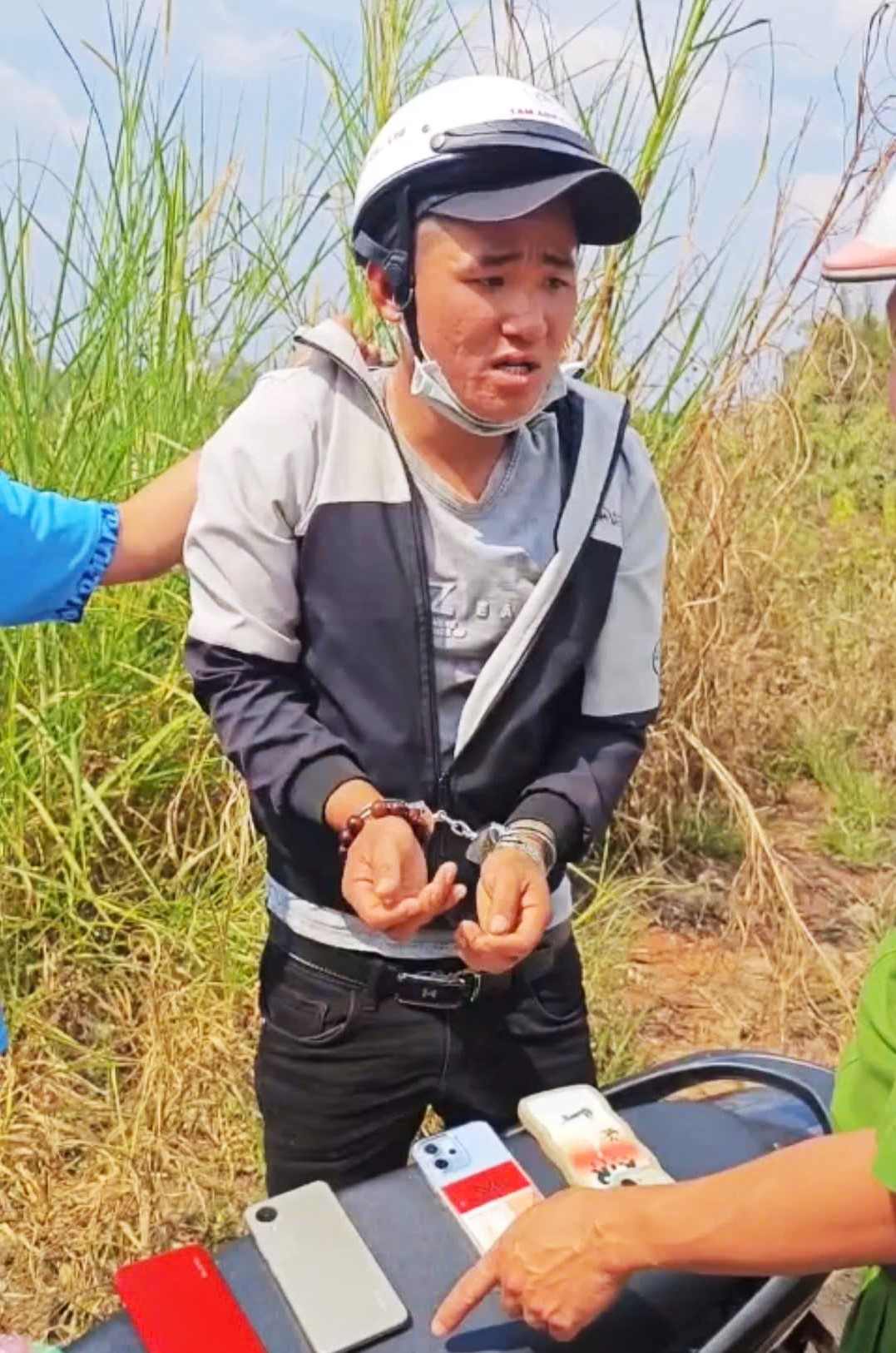 Vừa mãn hạn tù, thanh niên 26 tuổi lại cướp giật giữa ban ngày ở Bảo Lộc- Ảnh 2.