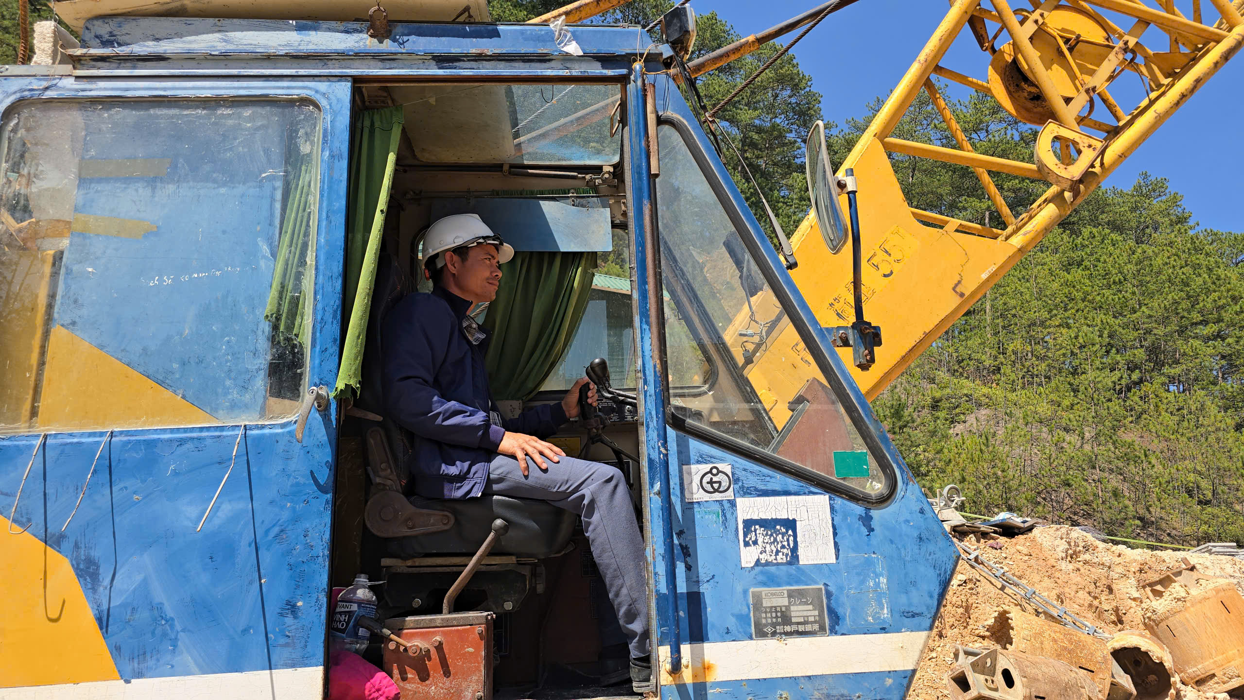 Cận cảnh cầu cạn đèo Mimosa đạt gần 80% sau hơn 50 ngày thi công - Ảnh 2.