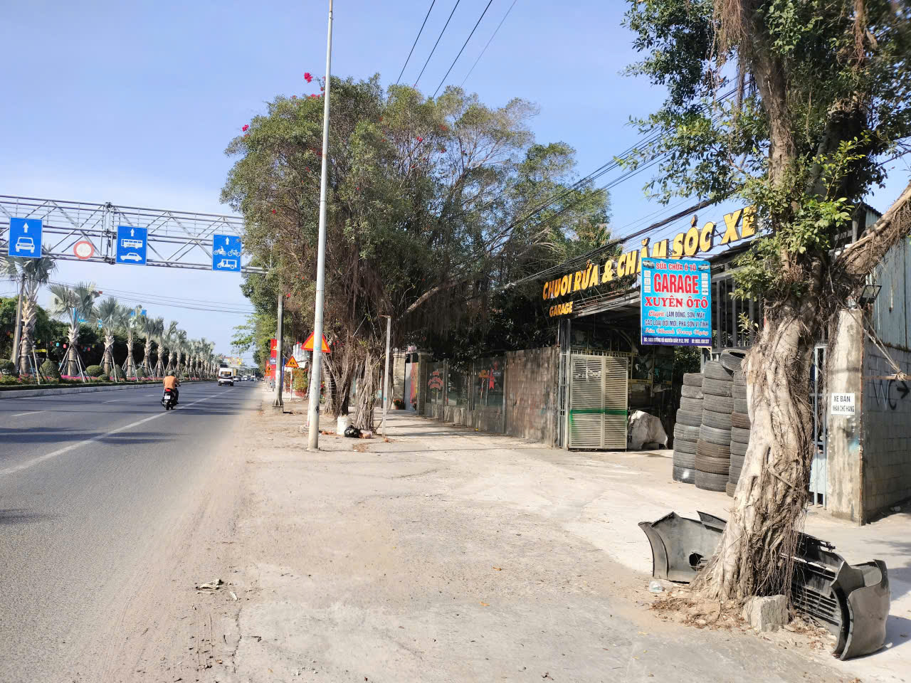 TP.HCM: Tại sao đất công mua bán công khai trở thành gara ô tô, quán cà phê? - Ảnh 2.