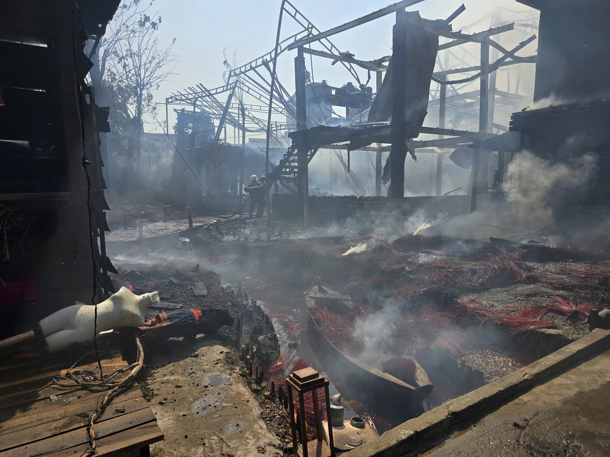 Liên tiếp cháy cơ sở kinh doanh, Công an TP.HCM cảnh báo khẩn sau tết- Ảnh 5.