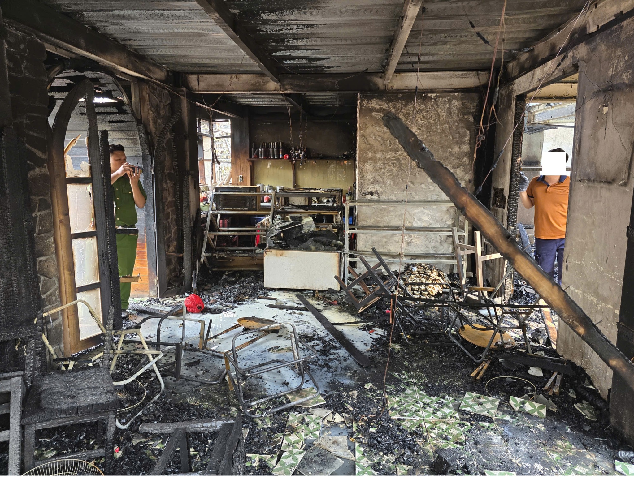 Liên tiếp cháy cơ sở kinh doanh, Công an TP.HCM cảnh báo khẩn sau tết- Ảnh 6.