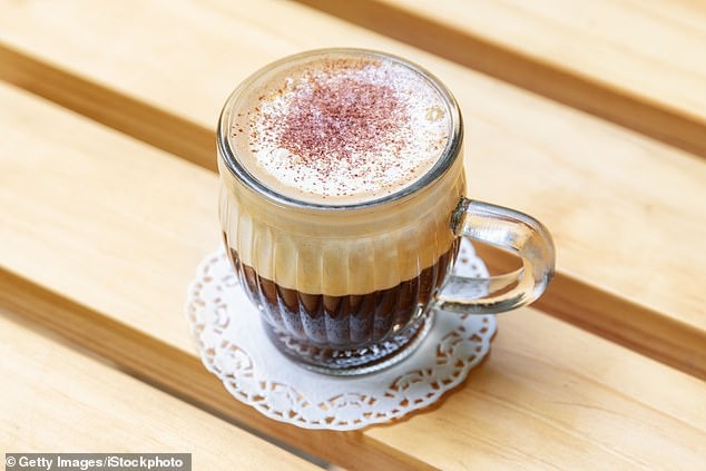 Du kh&aacute;ch Anh kể chi ti&ecirc;u 'thả ga' một ng&agrave;y 670.000 đồng ở H&agrave; Nội- Ảnh 3.