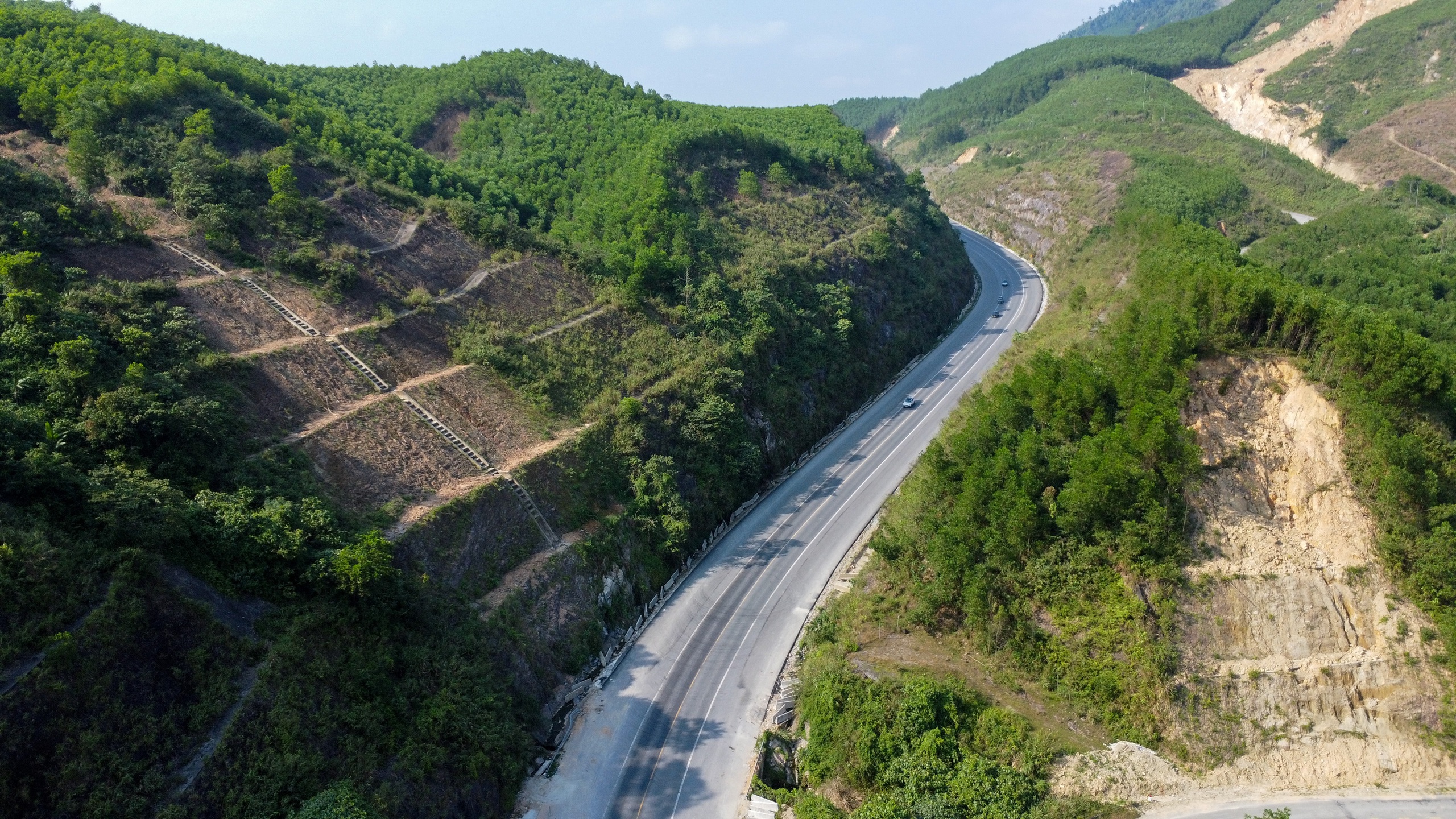 Thi c&ocirc;ng mở rộng cao tốc La Sơn - H&ograve;a Li&ecirc;n: Khi n&agrave;o về đ&iacute;ch?- Ảnh 6.