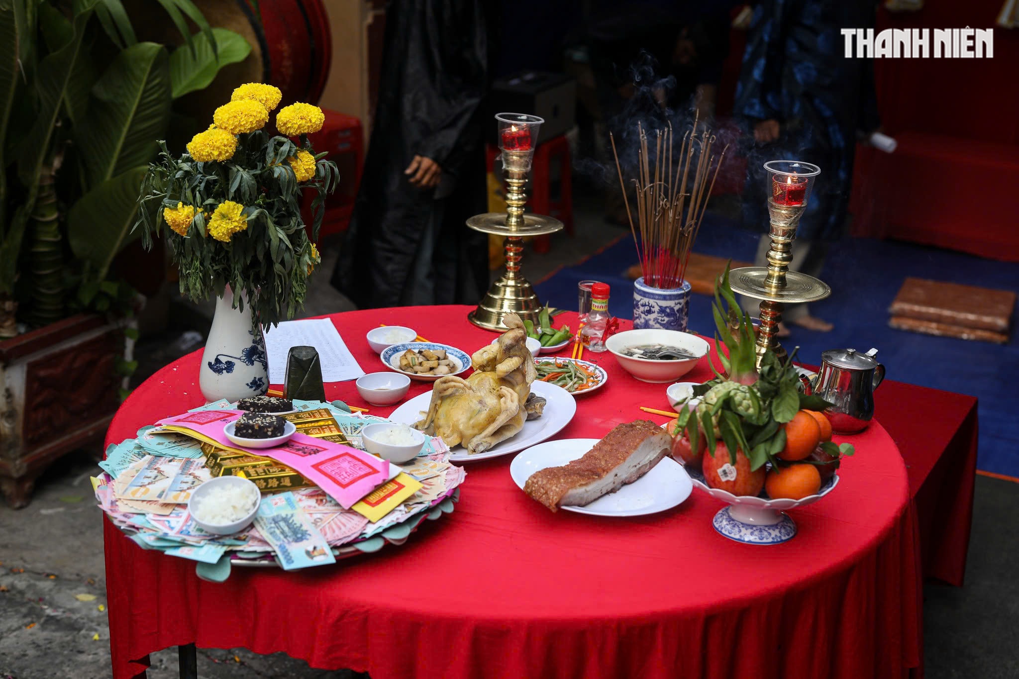 Lễ cúng xóm cầu an của 'người Quảng' ở TP.HCM - Ảnh 4.