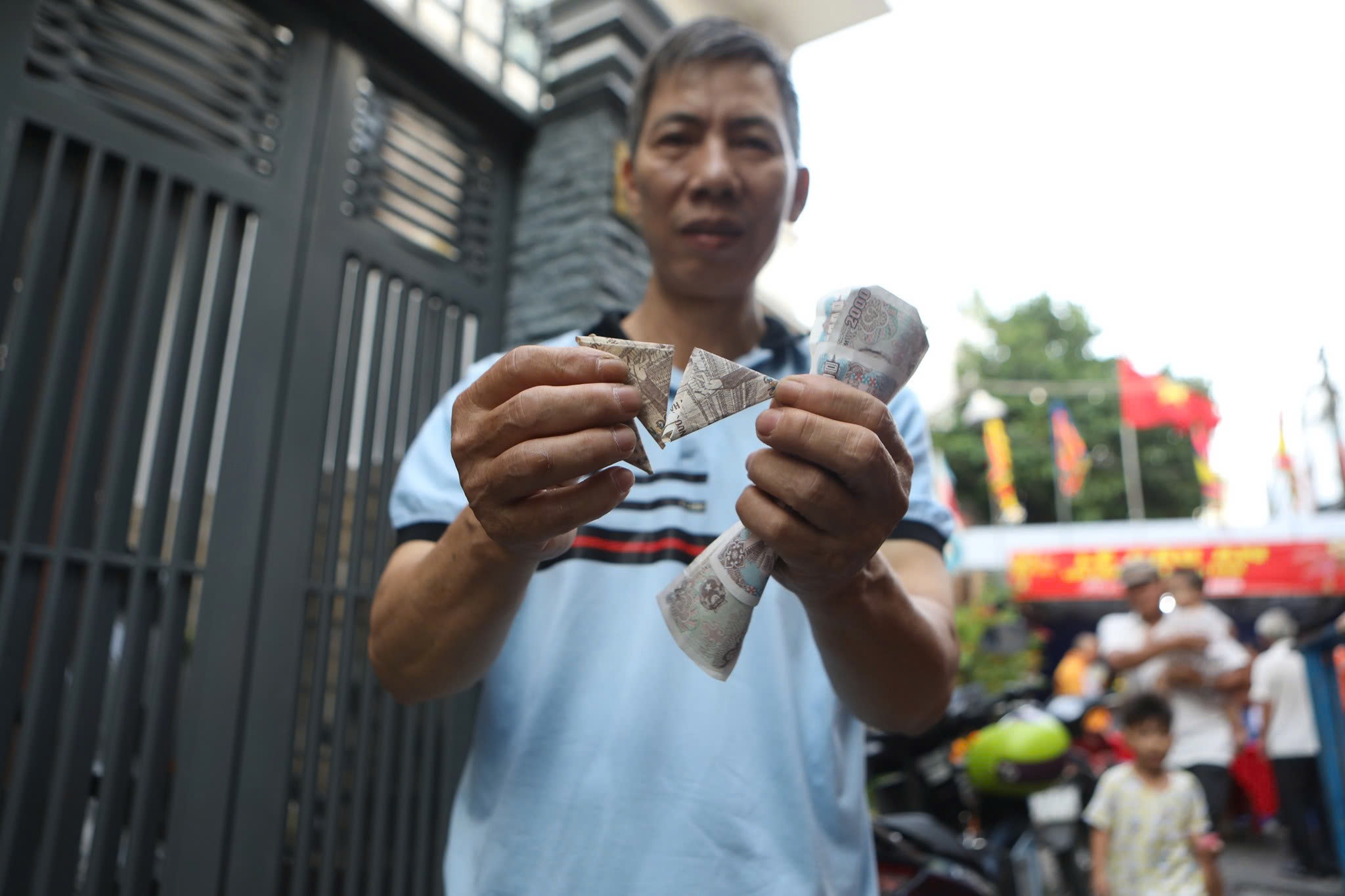 Lễ cúng xóm cầu an của 'người Quảng' ở TP.HCM - Ảnh 7.