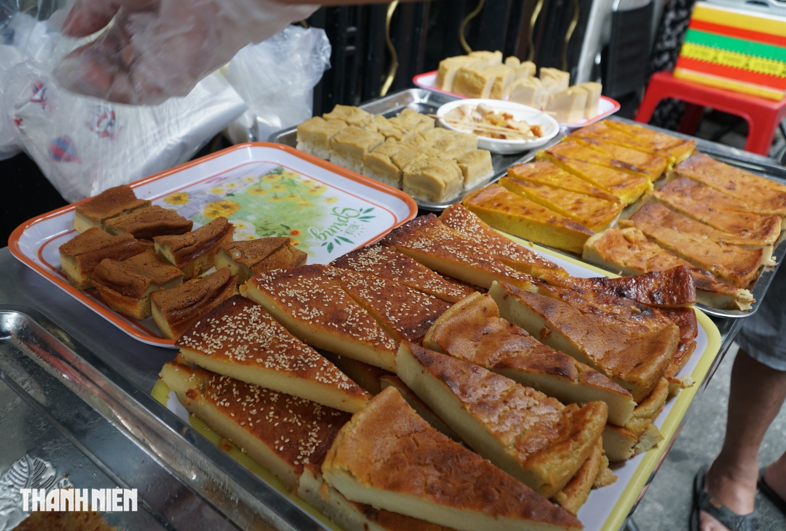 Bên trong chợ ẩm thực hẻm đạo Hồi mỗi năm mở một tháng ở TP.HCM bán gì? - Ảnh 5.