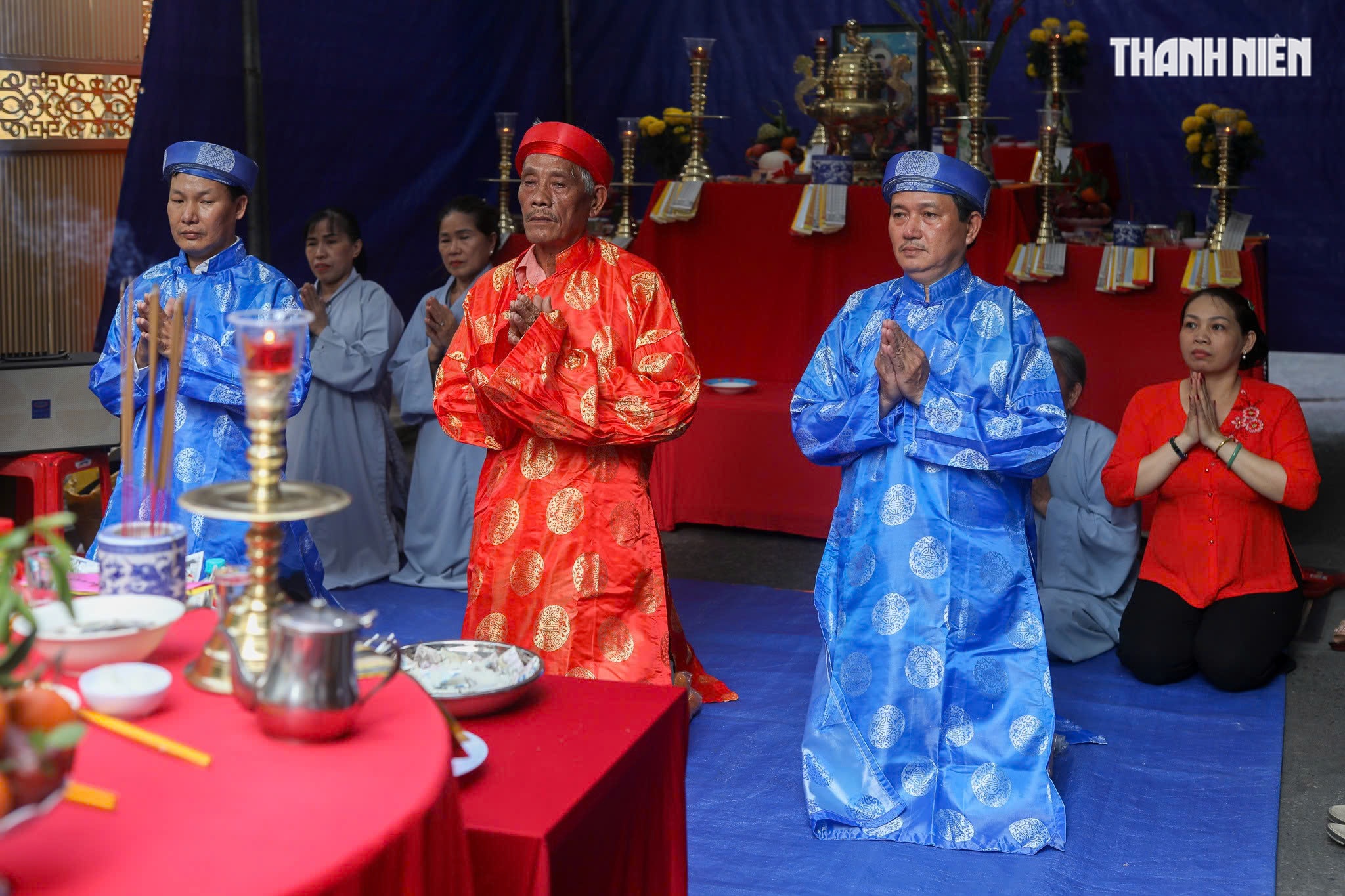 Lễ cúng xóm cầu an của 'người Quảng' ở TP.HCM - Ảnh 3.