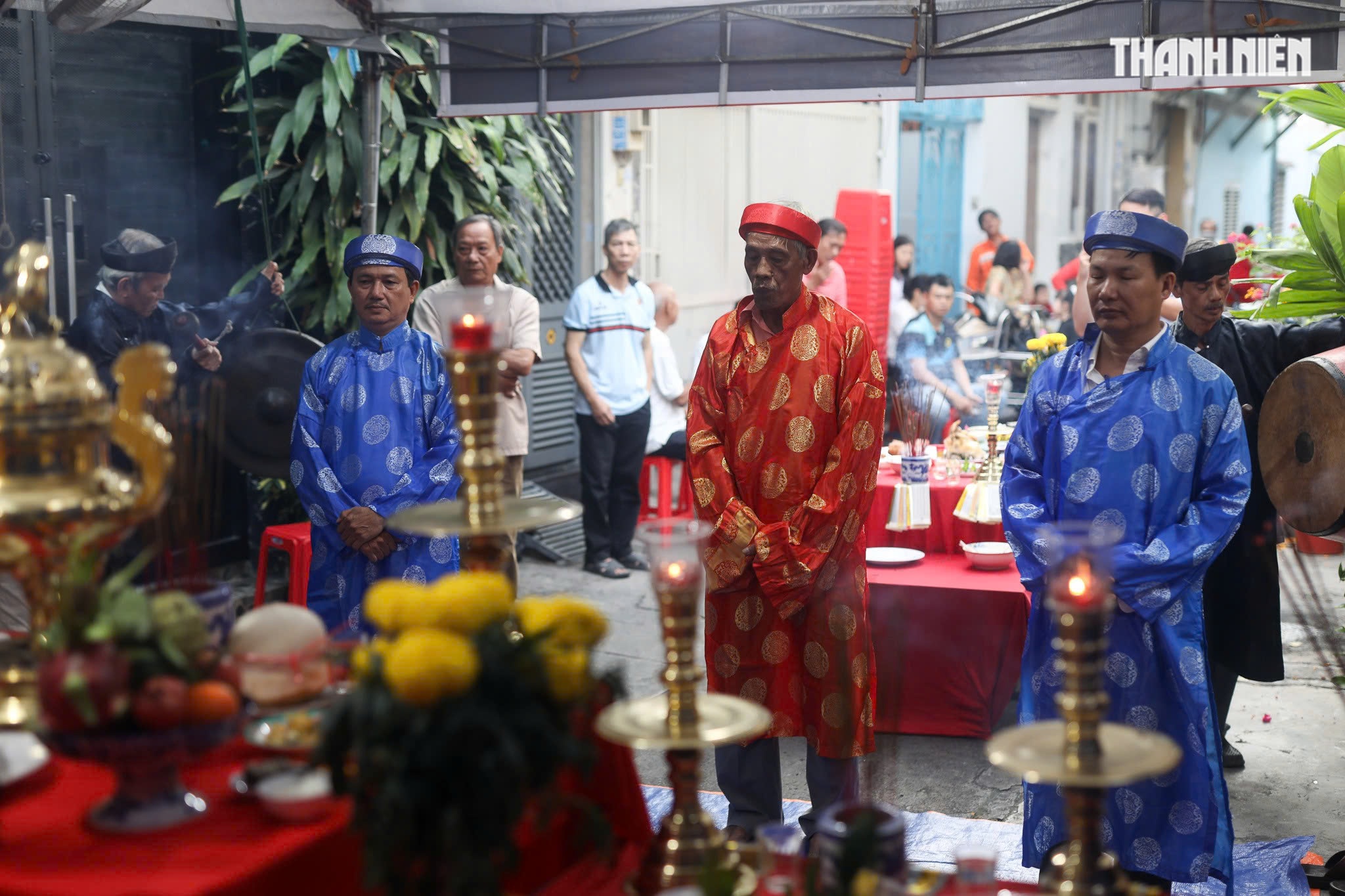 Lễ cúng xóm cầu an của 'người Quảng' ở TP.HCM - Ảnh 1.