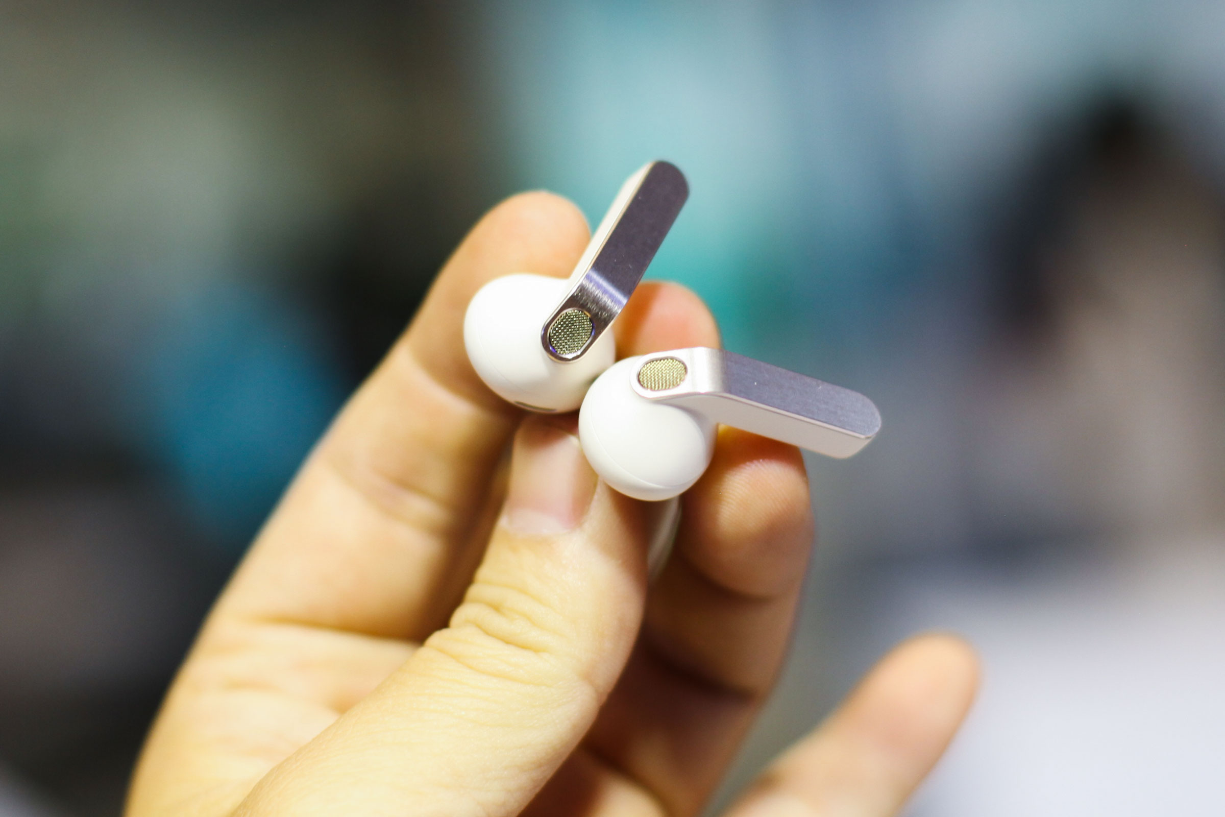 Samsung ra mắt Galaxy Buds 4 hỗ trợ AI, giá từ 4,9 triệu đồng - Ảnh 2.