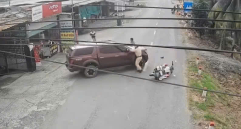 Đề nghị truy tố tài xế dùng biển số giả, tông mô tô CSGT rồi bỏ chạy- Ảnh 1.