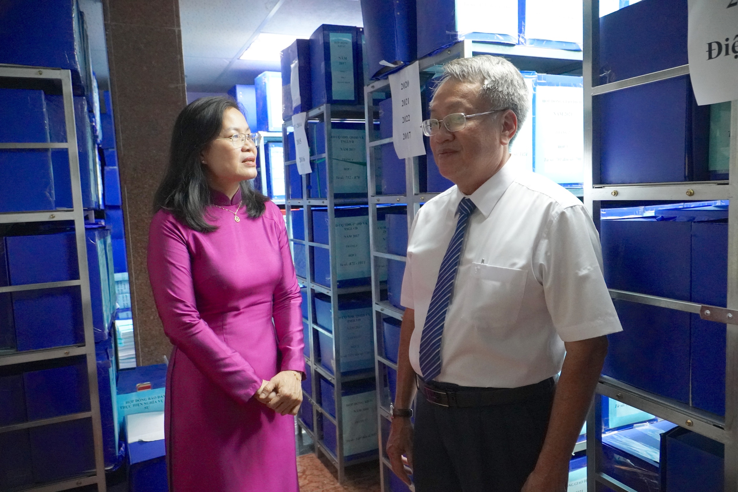 TP . HCM chuyển đổi công chứng công sang tư nhân: Bước ngoặt năm 2026 - Ảnh 4. TP . HCM chuyển đổi công chứng công sang tư nhân: Bước ngoặt năm 2026 - Ảnh 4.