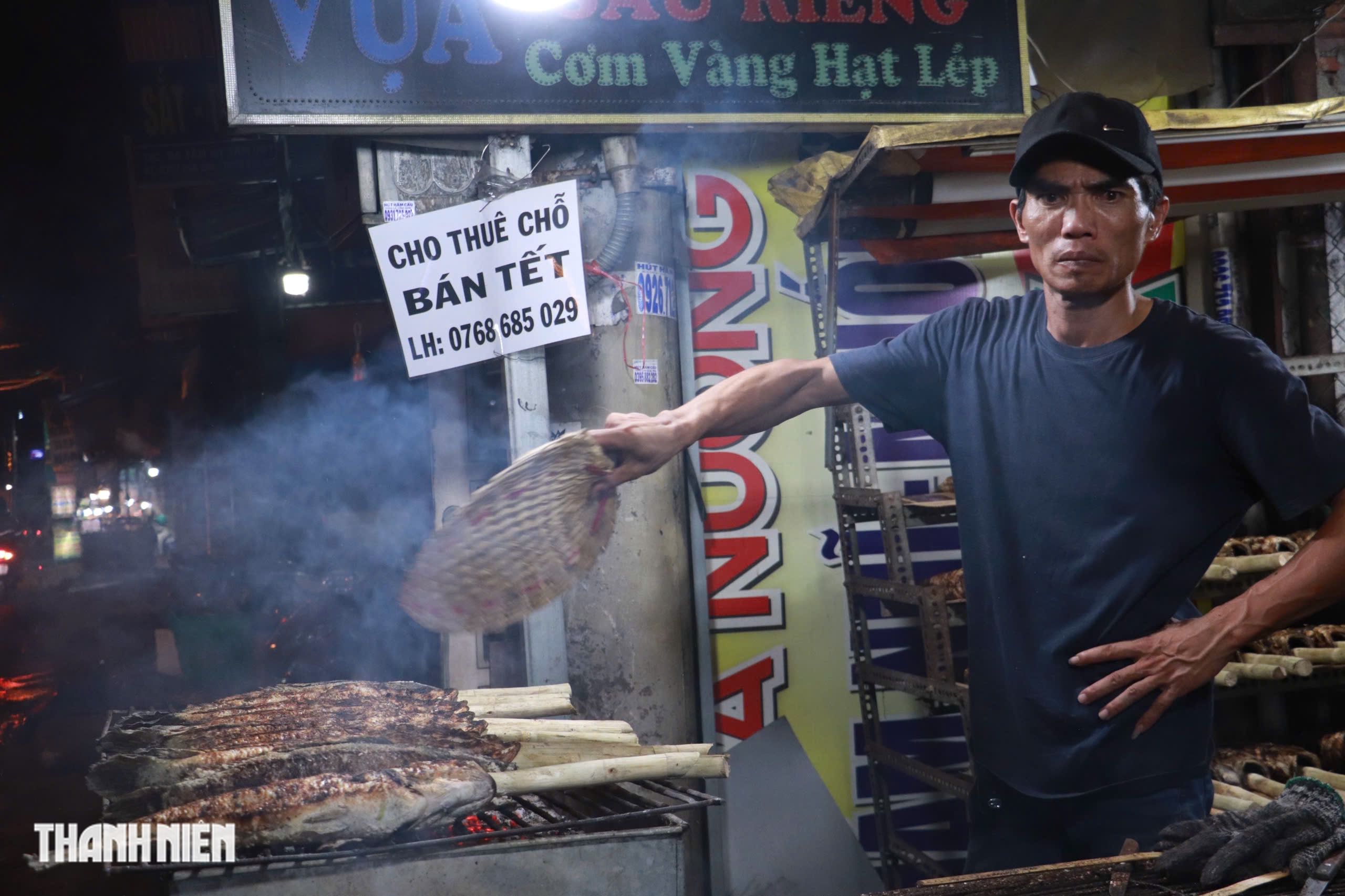 Cá lóc nướng vía Thần Tài ở TP.HCM: Vắng dần cảnh chuẩn bị vài tấn - Ảnh 6.