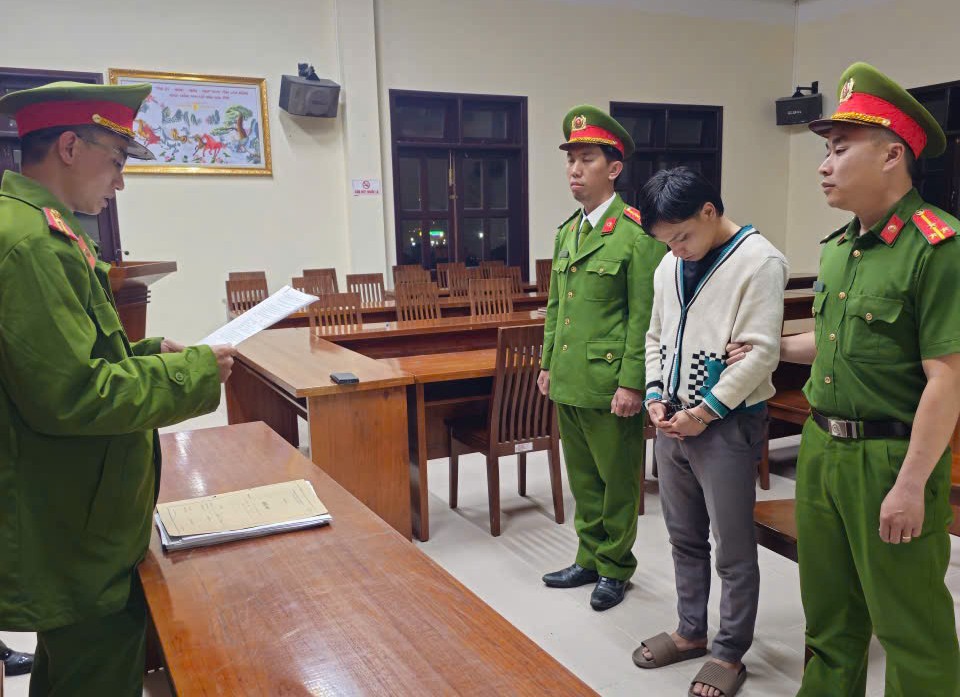 Bắt khẩn cấp tài xế lái ô tô tông 7 người tại bến xe Đà Lạt- Ảnh 2.