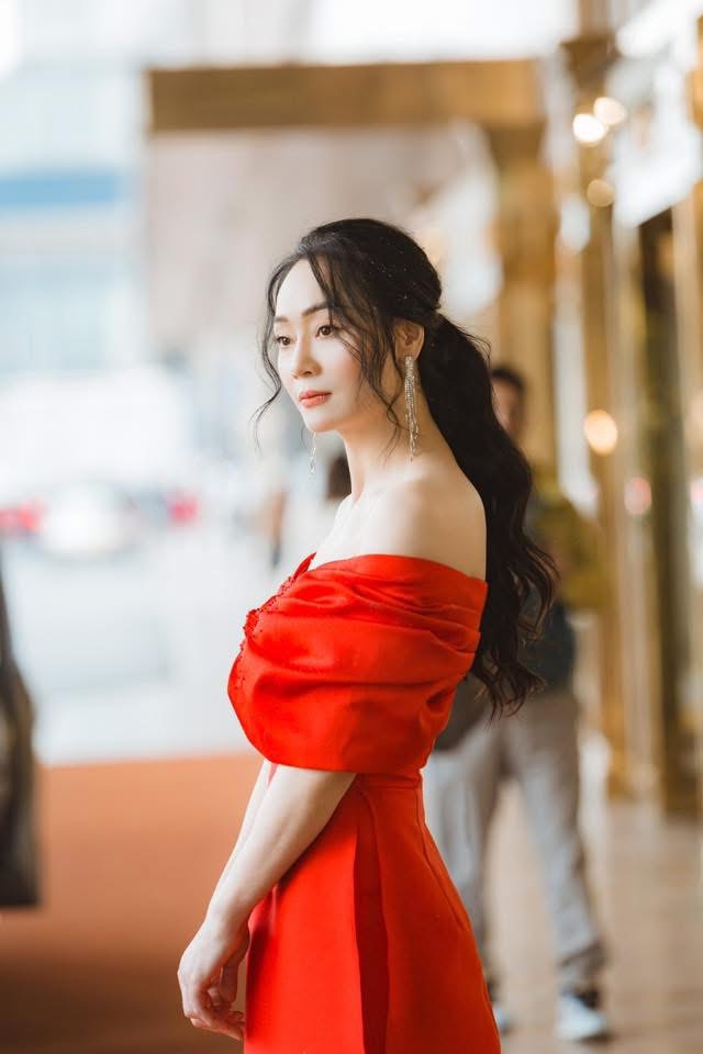 Đời thực ‘ Người tình màn ảnh ’ của NSƯT Quách Thu Phương và Hồng Đăng 2026 - Ảnh 3. Đời thực ‘ Người tình màn ảnh ’ của NSƯT Quách Thu Phương và Hồng Đăng 2026 - Ảnh 3.