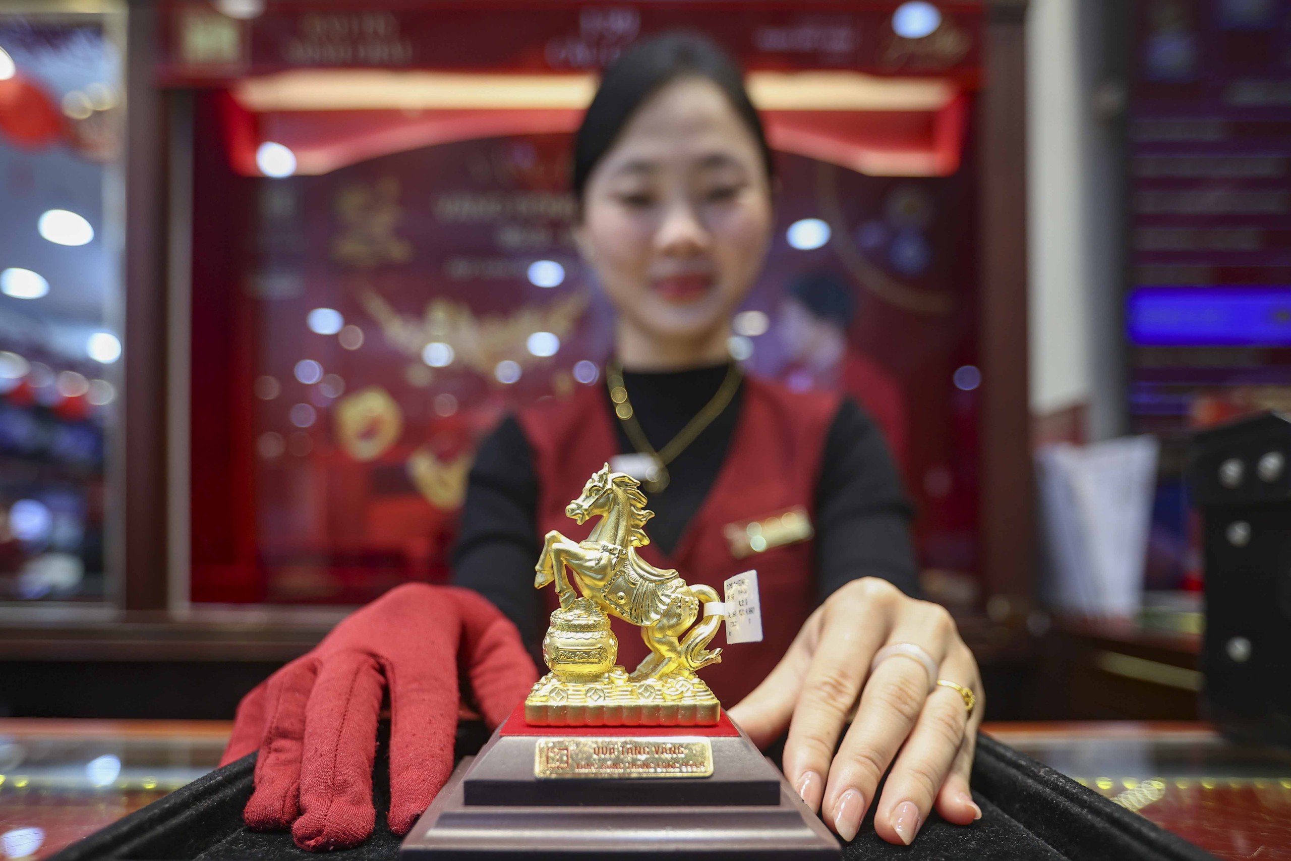 Dậy từ tờ mờ s&aacute;ng 'săn' tượng ngựa bằng v&agrave;ng trong ng&agrave;y v&iacute;a Thần t&agrave;i- Ảnh 11.