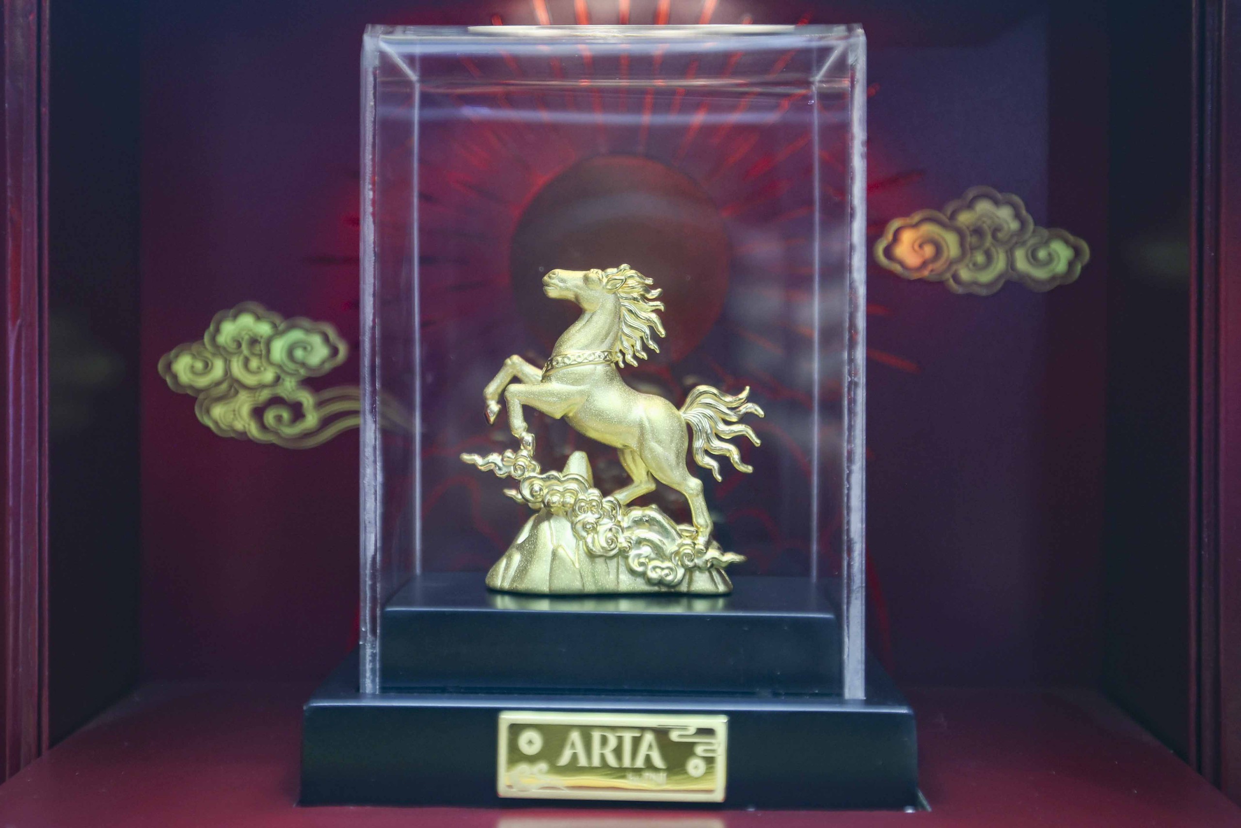 Dậy từ tờ mờ s&aacute;ng 'săn' tượng ngựa bằng v&agrave;ng trong ng&agrave;y v&iacute;a Thần t&agrave;i- Ảnh 15.