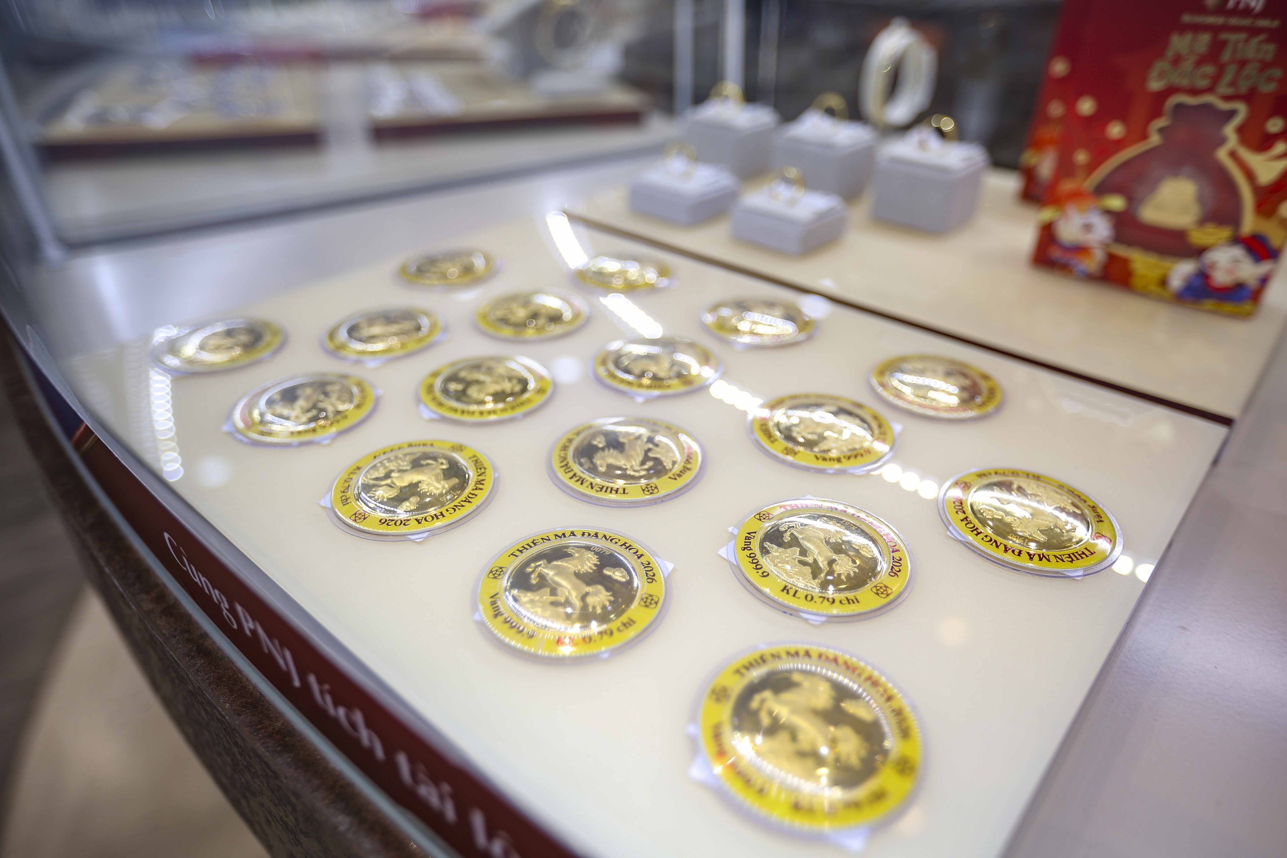 Dậy từ tờ mờ s&aacute;ng 'săn' tượng ngựa bằng v&agrave;ng trong ng&agrave;y v&iacute;a Thần t&agrave;i- Ảnh 16.